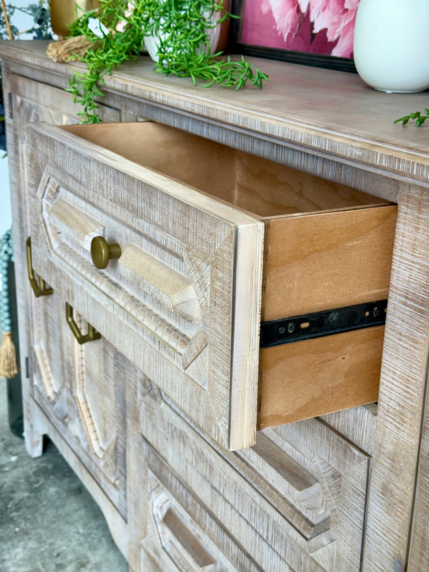 Cora Console-Soft Drift™