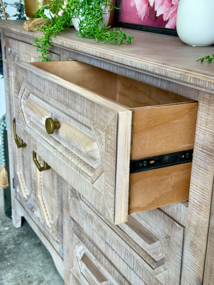 Cora Console-Soft Drift™