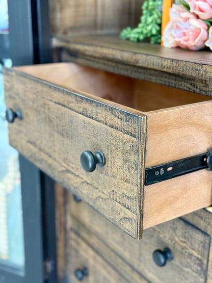 Camryn Vitrine-Black/Honeywood™