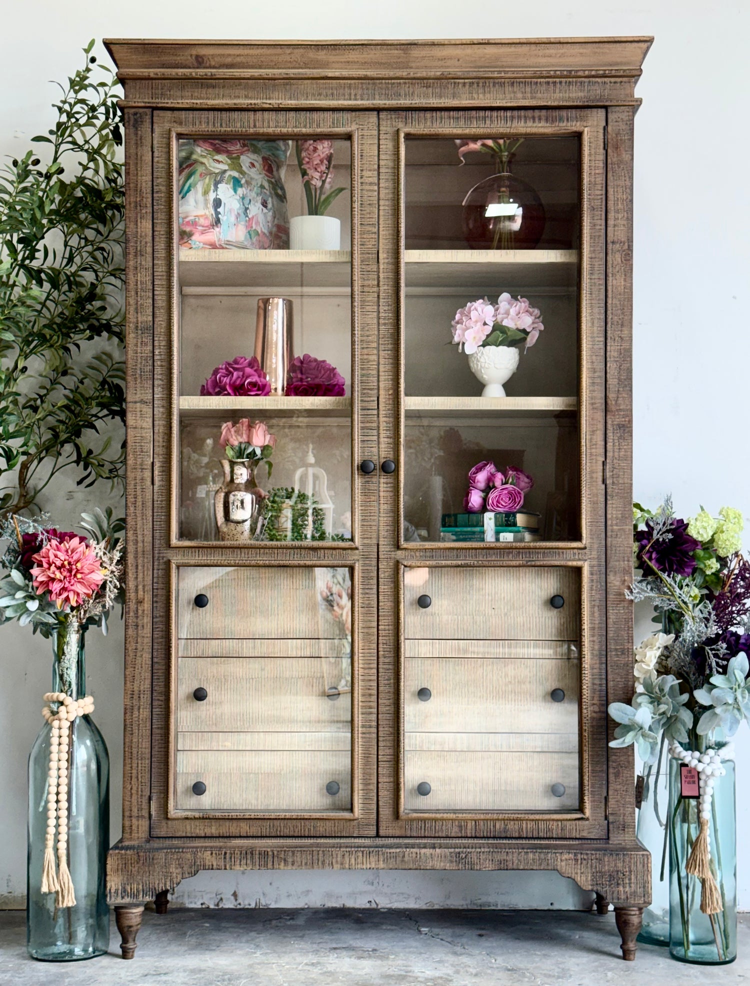 Camryn Vitrine-Honeywood™/Dove