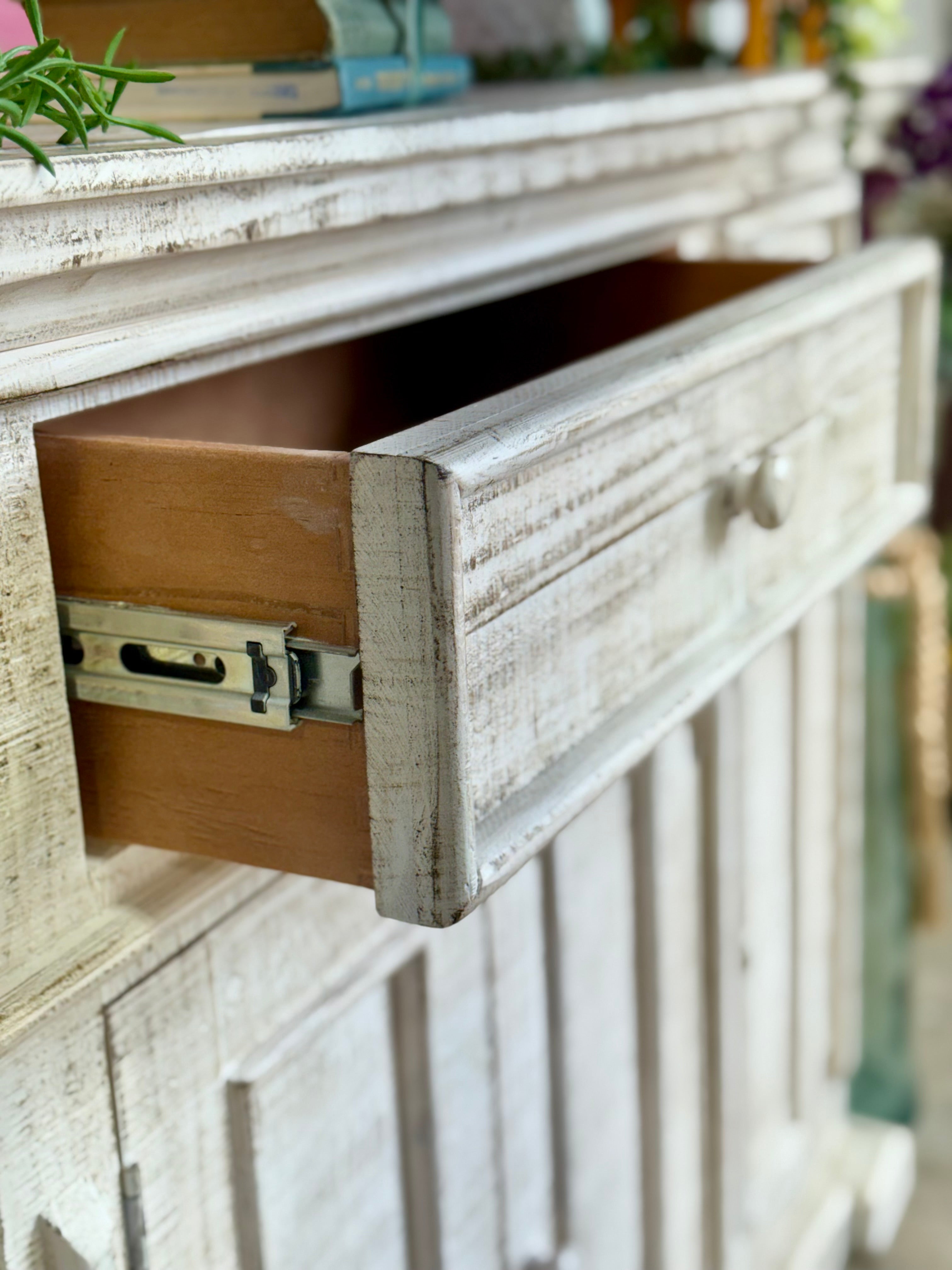 Lindsey 4-Door Console-Toasted Wheat