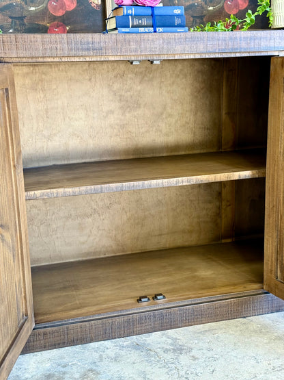 Cyra 4 Door Console-Honeywood
