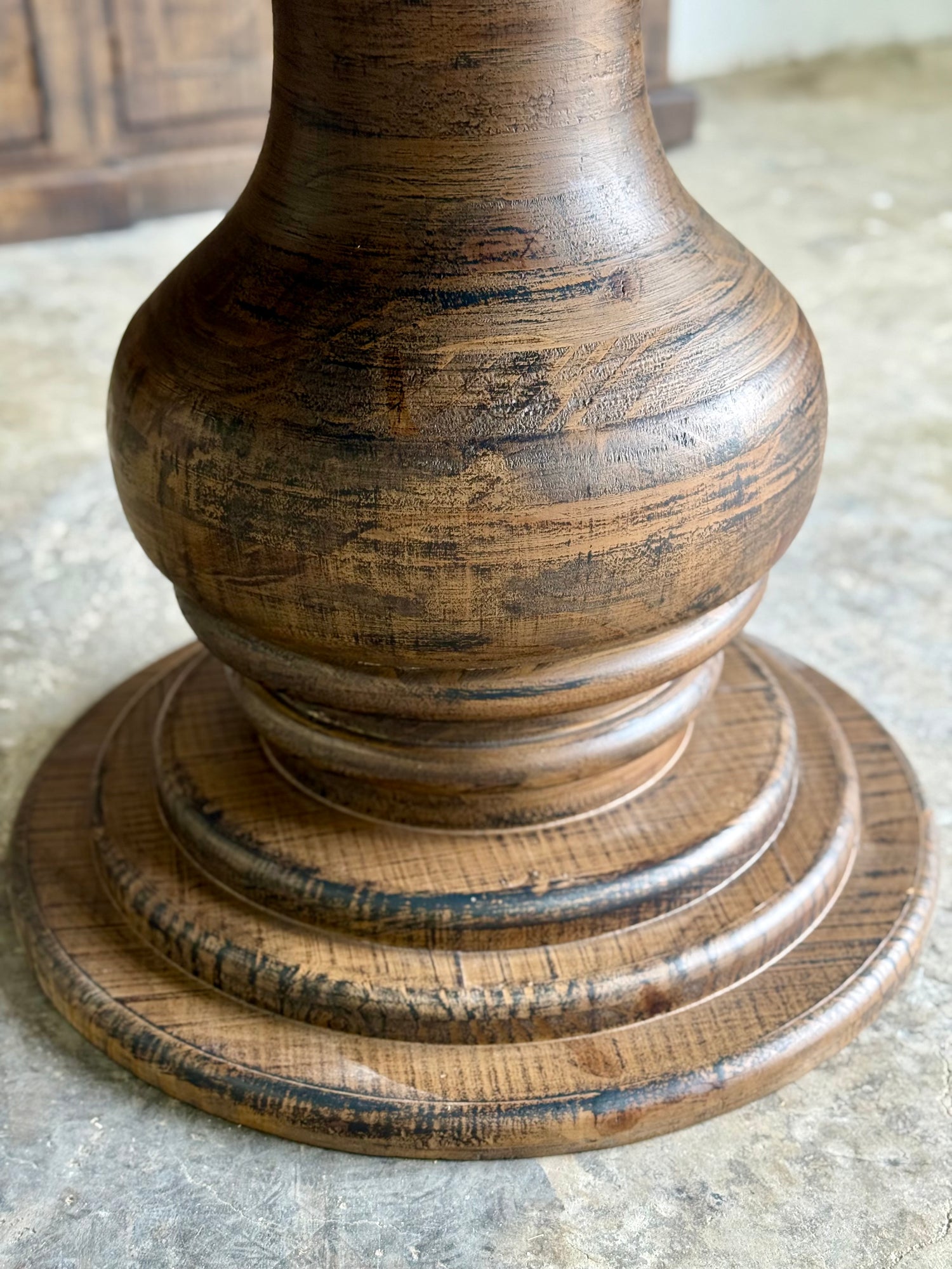 Clara 47" Round Dining Table-Honeywood™