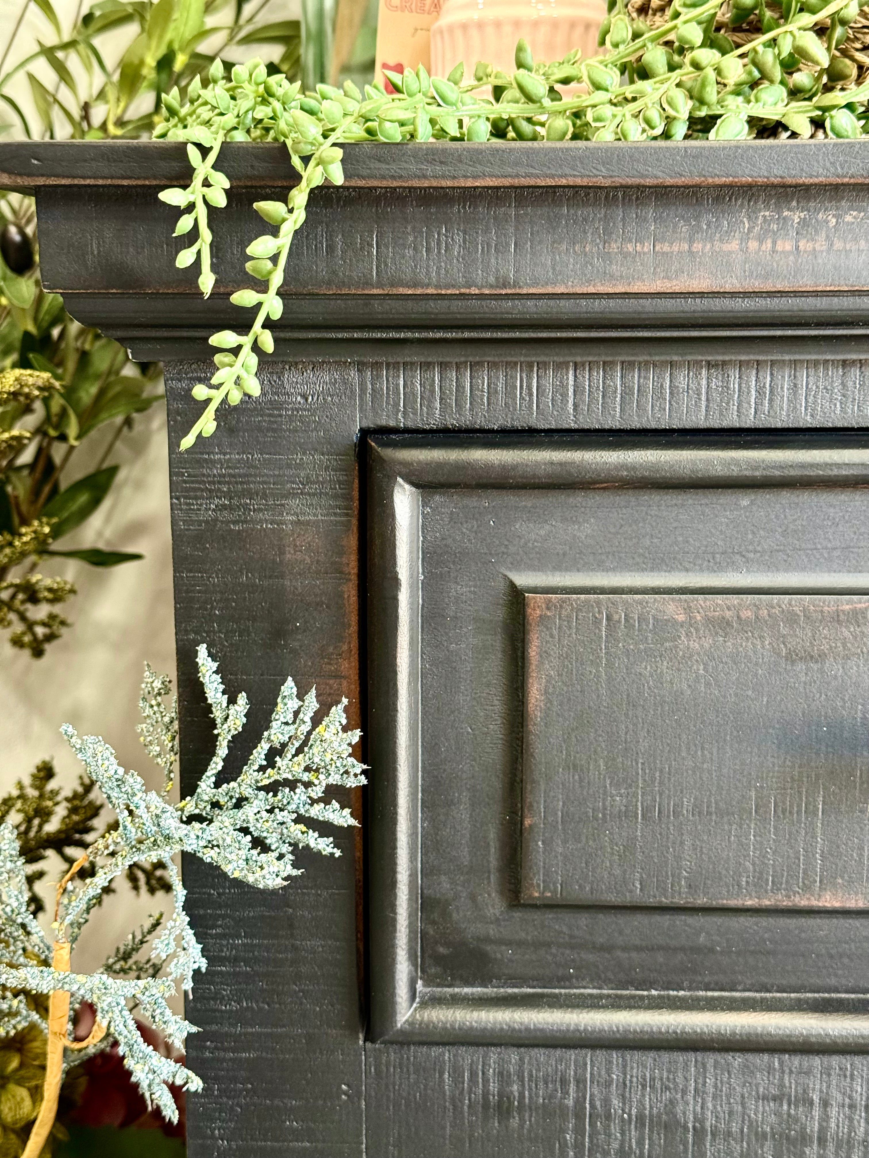 Jessica Dresser- Handrubbed Black