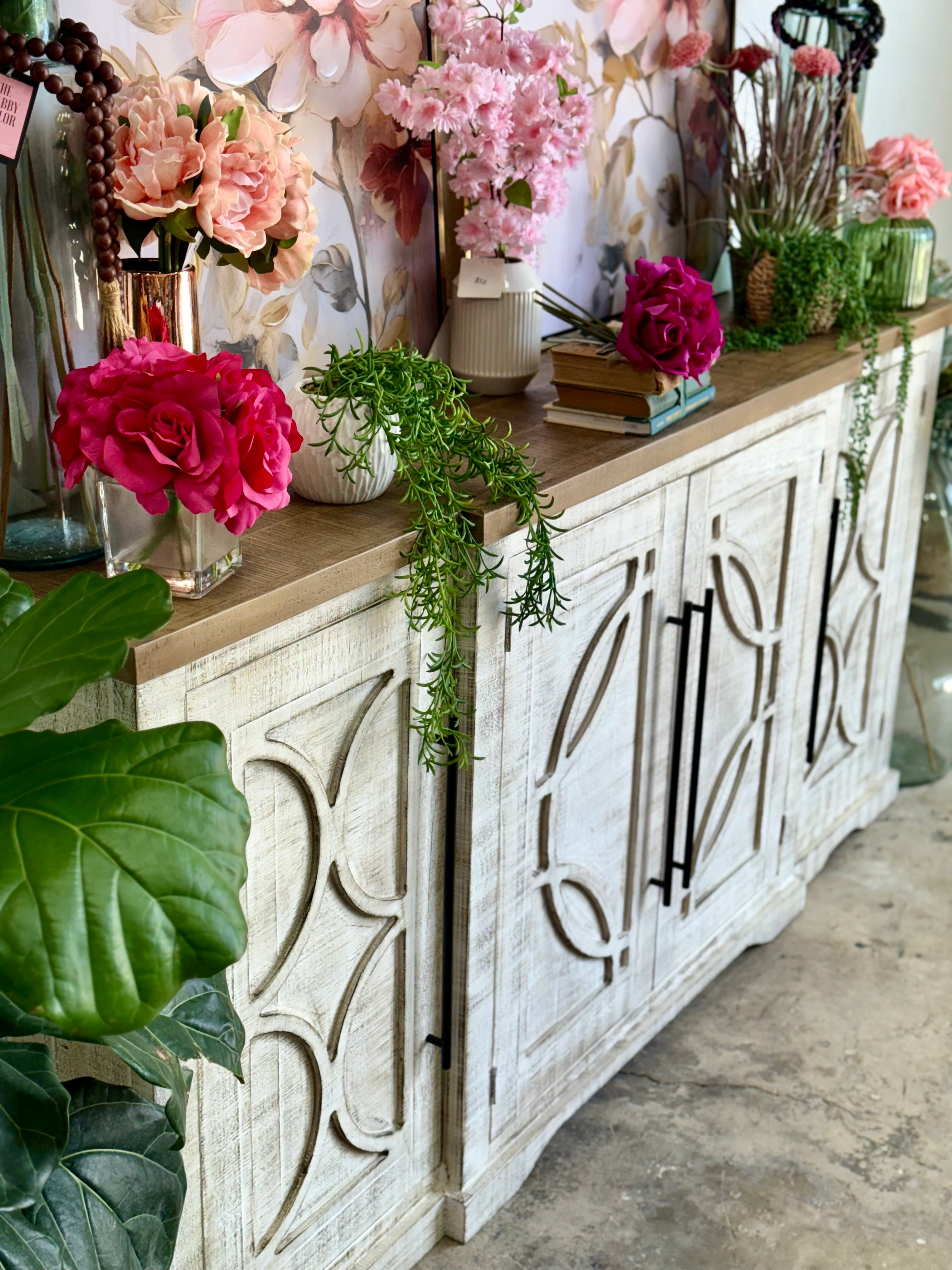 Circle Door Console-Toasted Wheat™/Sandstone