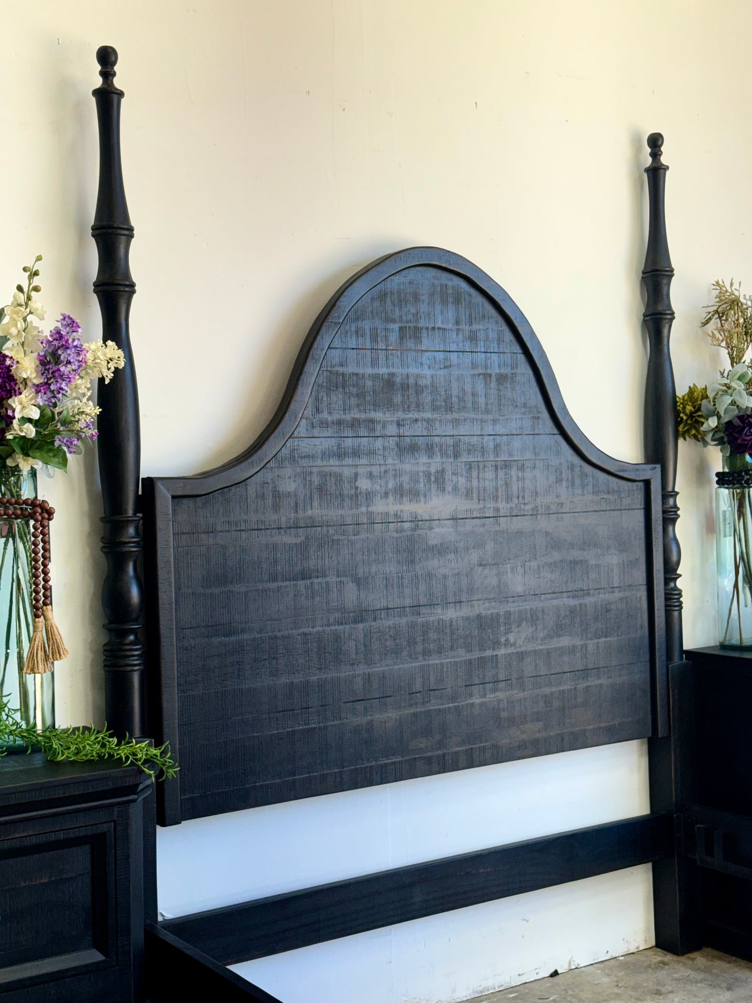 Willow Queen 4 Poster Bed-Handrubbed Black