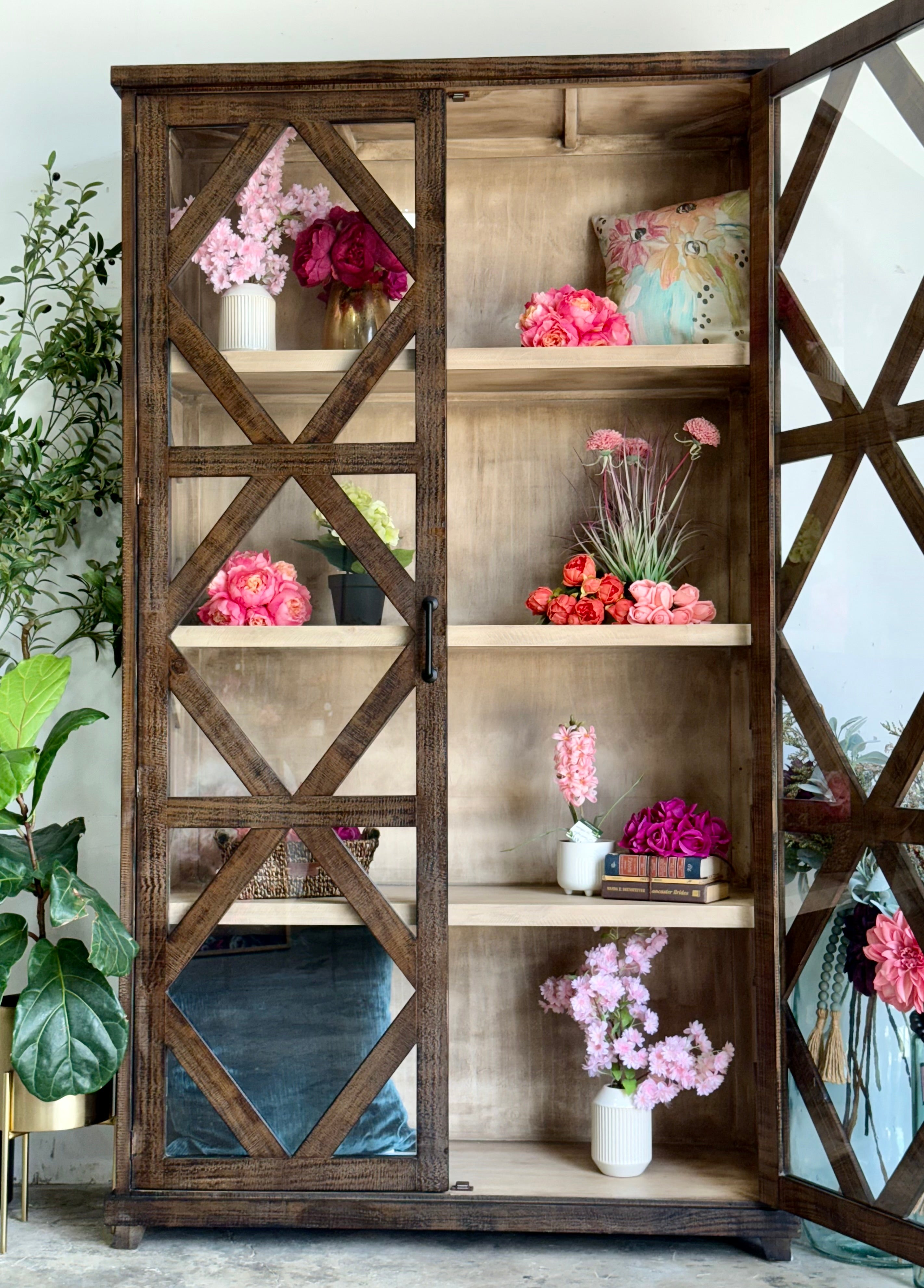 Piper Vitrine-Honeywood™/Dove