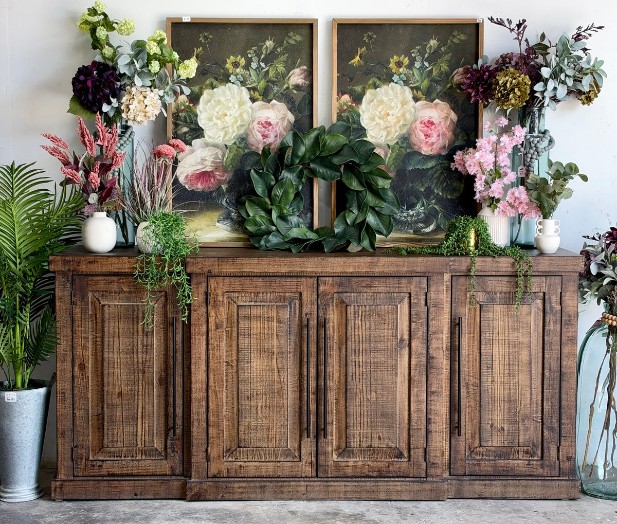 Cyra 4 Door Console-Honeywood