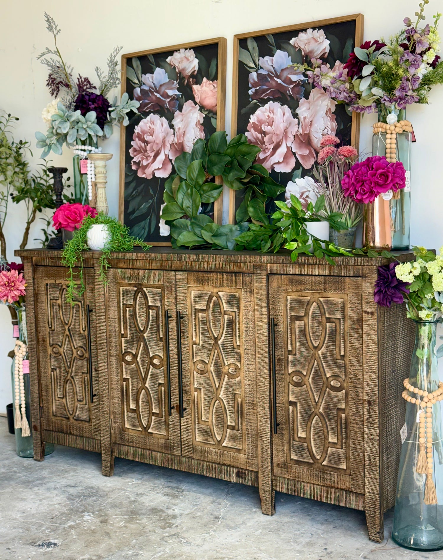 Ivy 4 Door Console-Amberwood