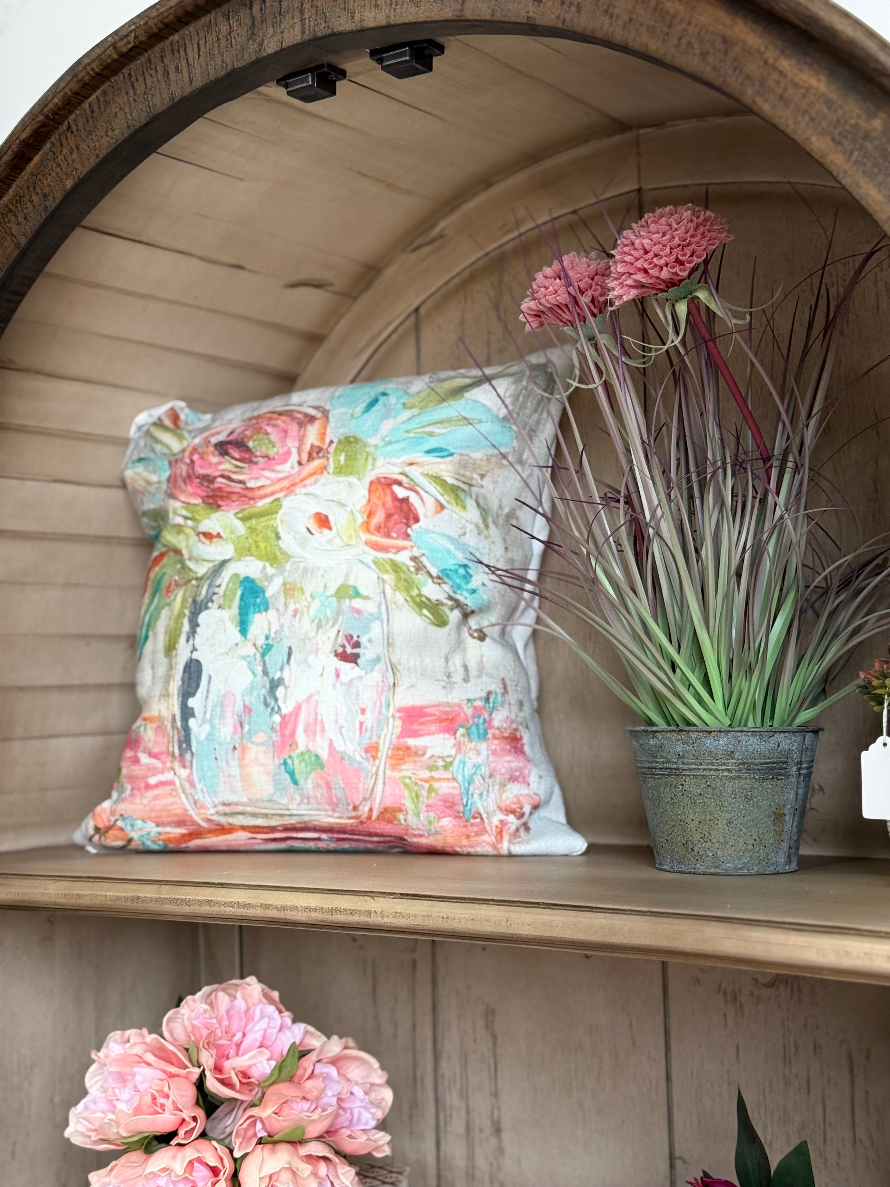 Avery Domed Vitrine-Honeywood™/Dove