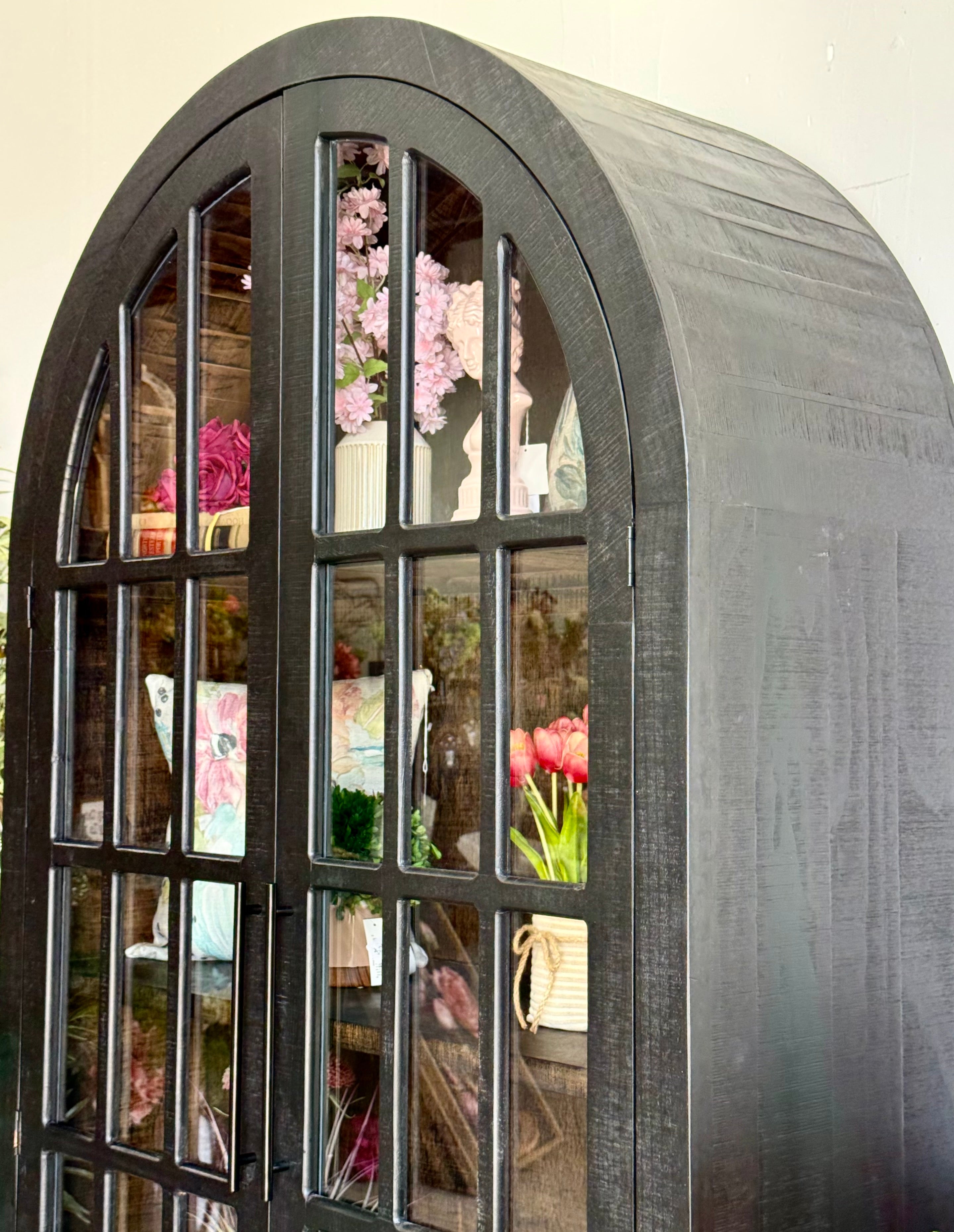 Cherish Dome Vitrine-Black/Honeywood™