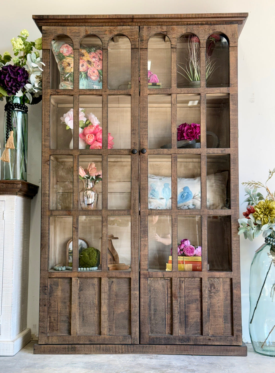 Gia Vitrine-Honeywood/Dove