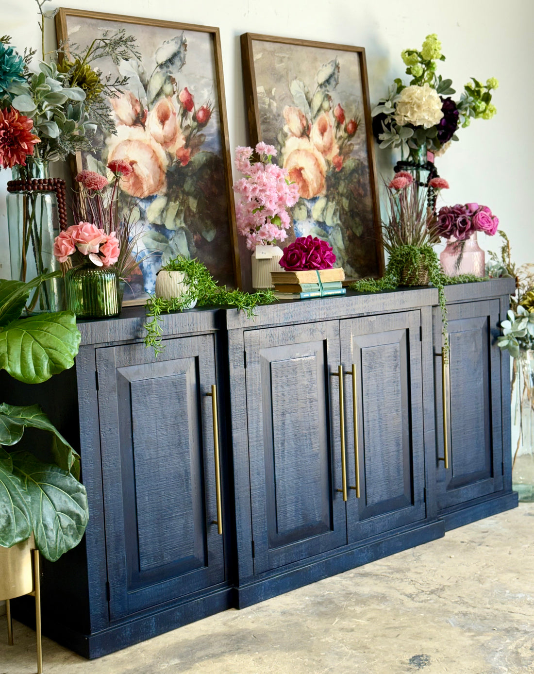 Cyra 4 Door Console-Deep Blue/Gold