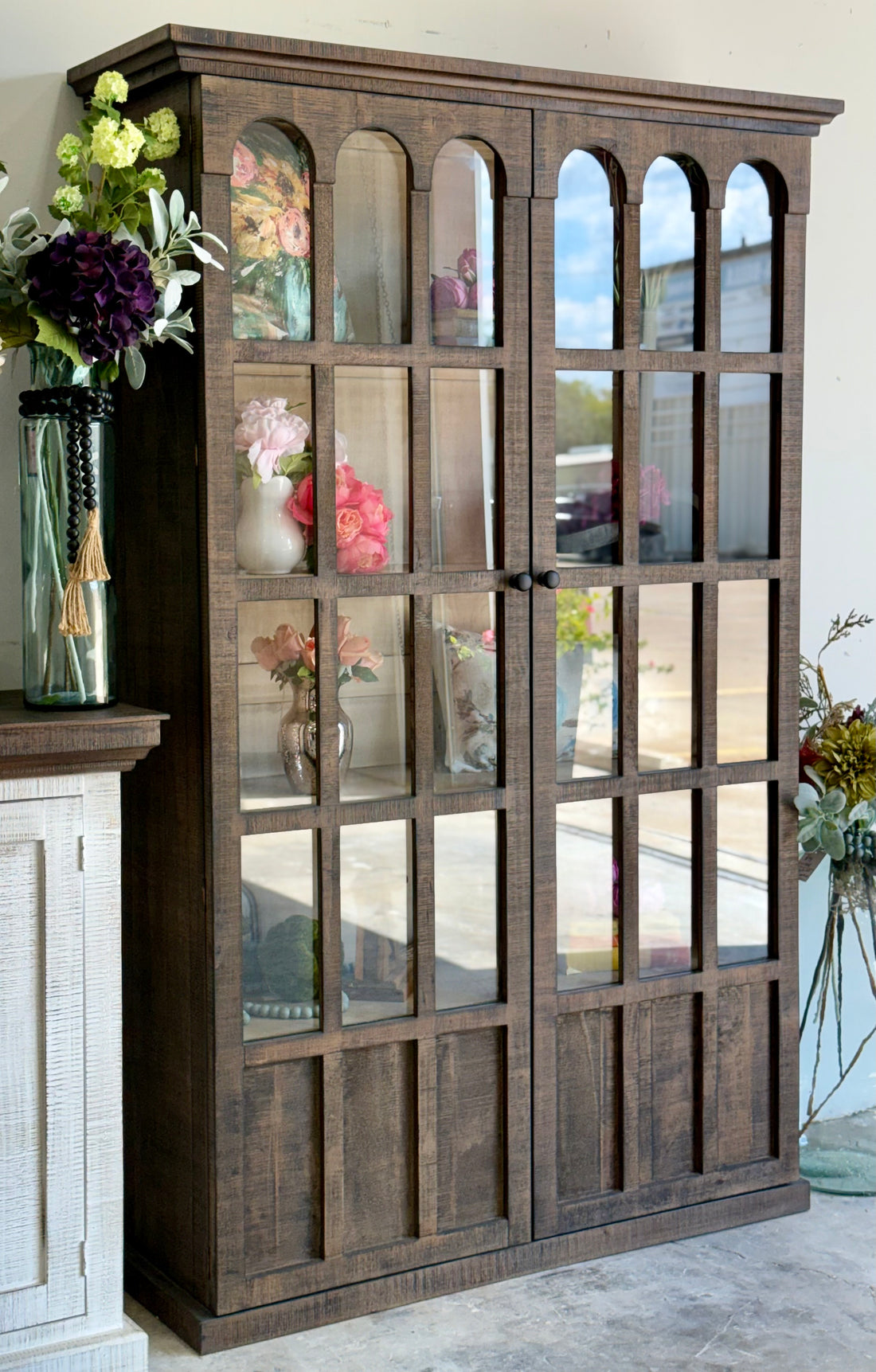 Gia Vitrine-Honeywood/Dove