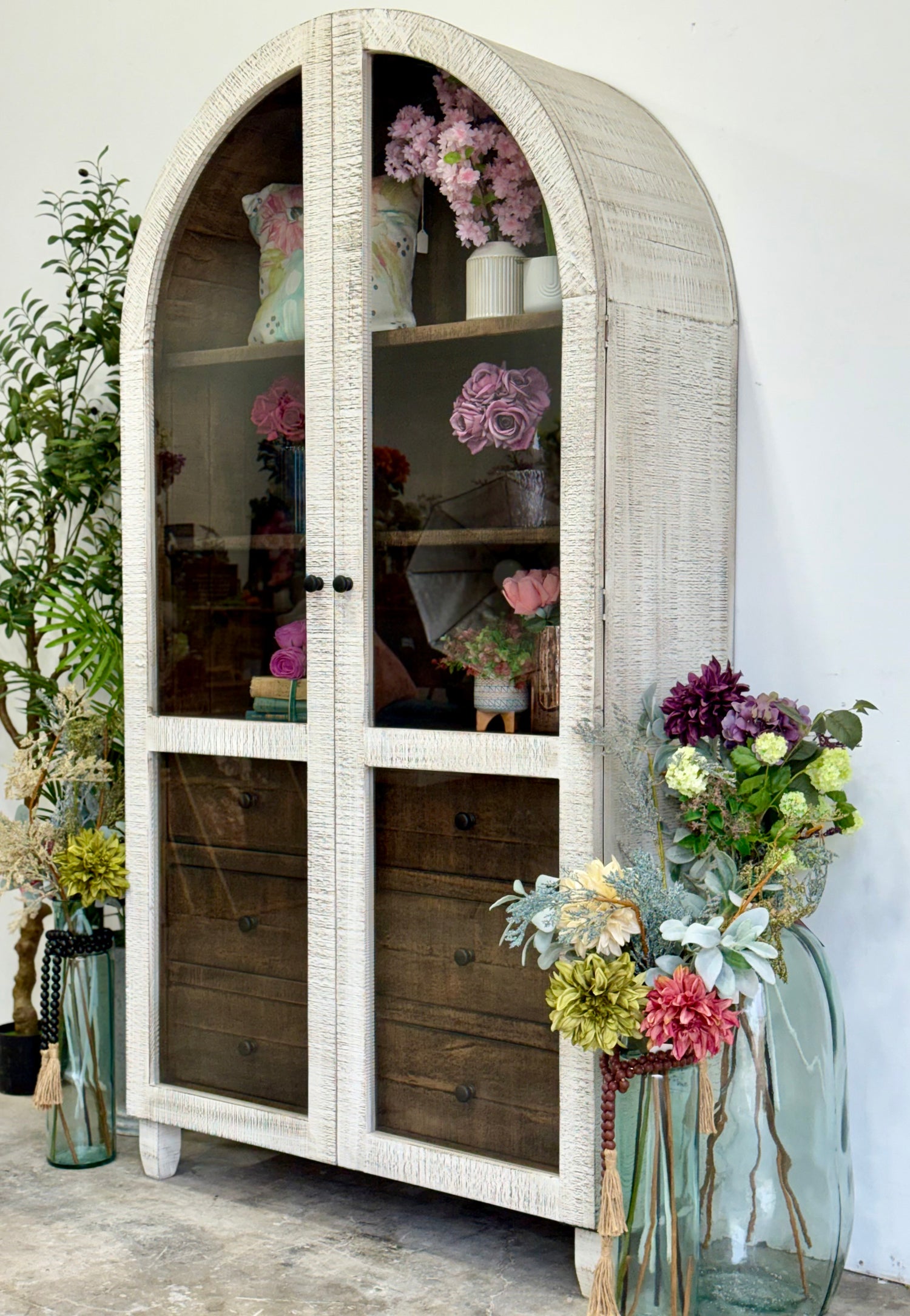 Melody Domed Vitrine-White Wheat/Honeywood