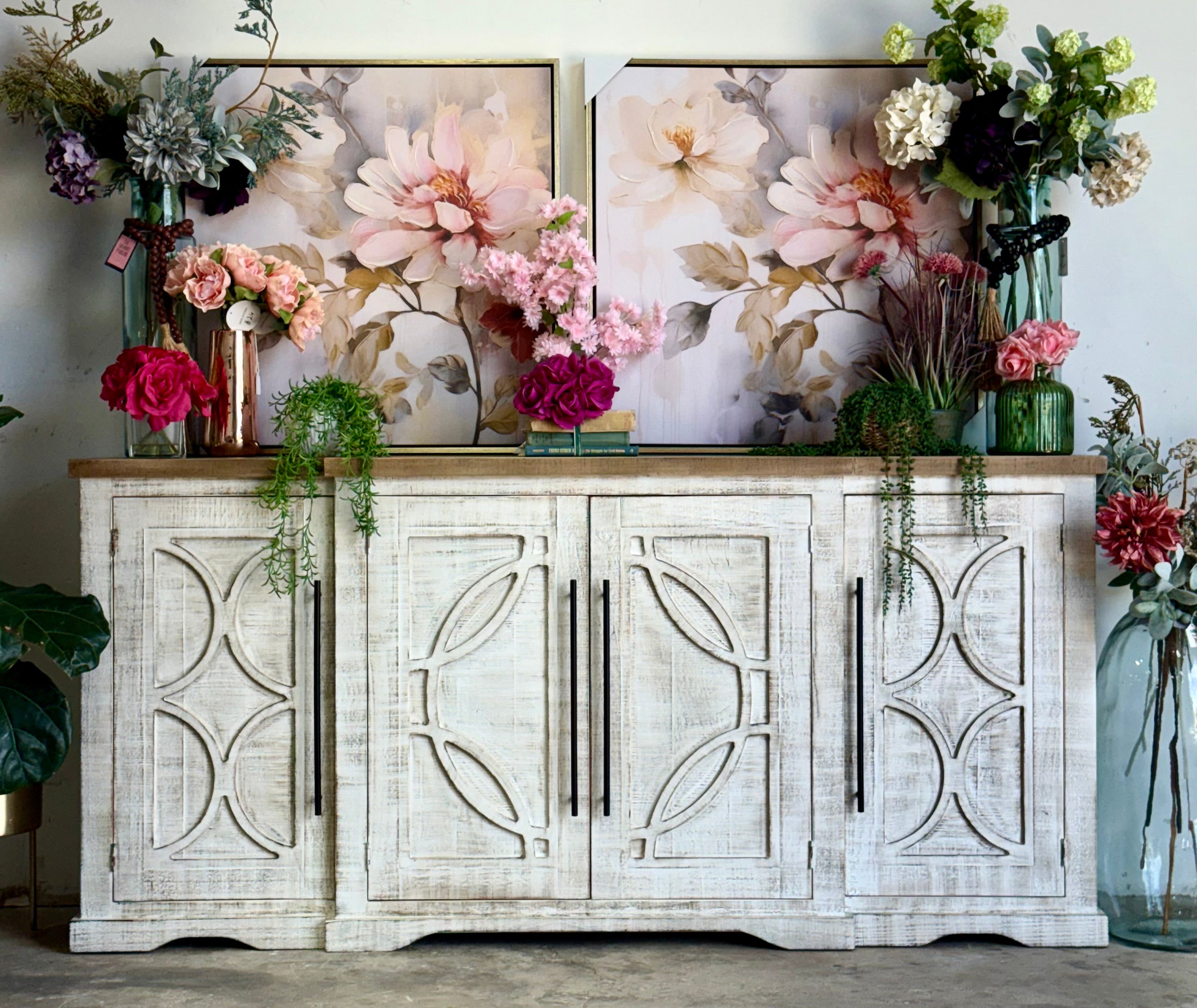 Circle Door Console-Toasted Wheat™/Sandstone