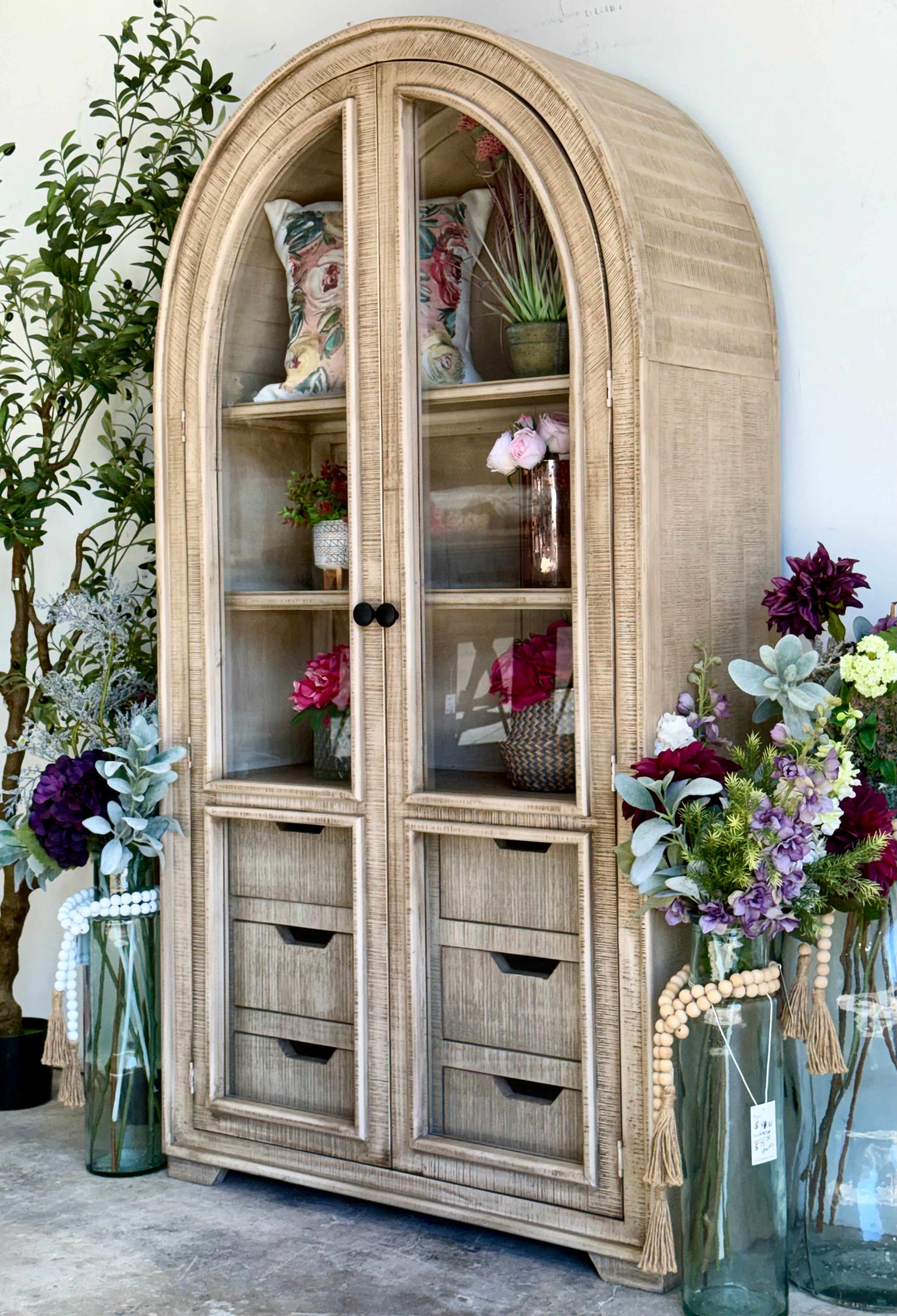 Avery Domed Vitrine-Dove