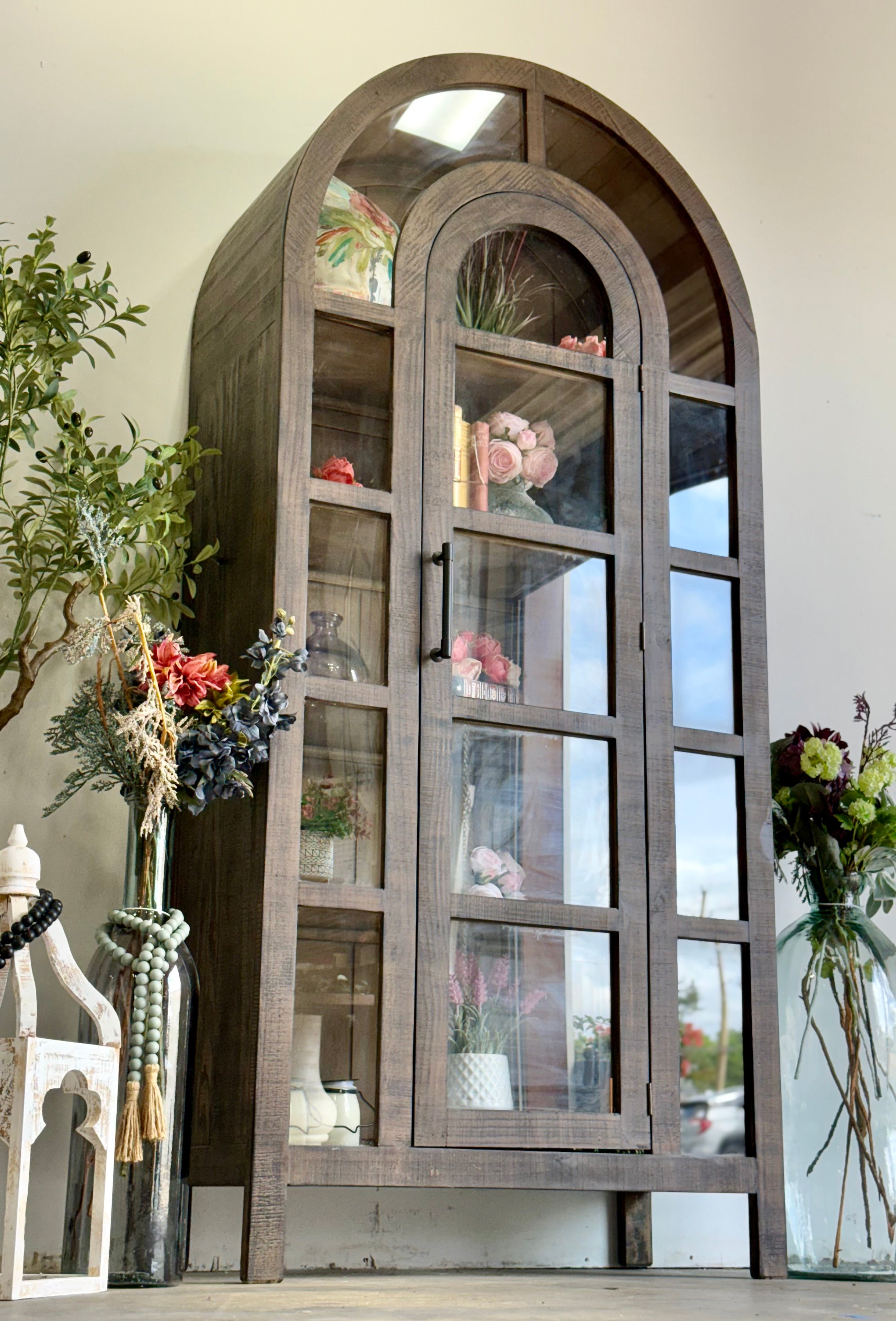 Claire Dome Vitrine- Honeywood™/Dove