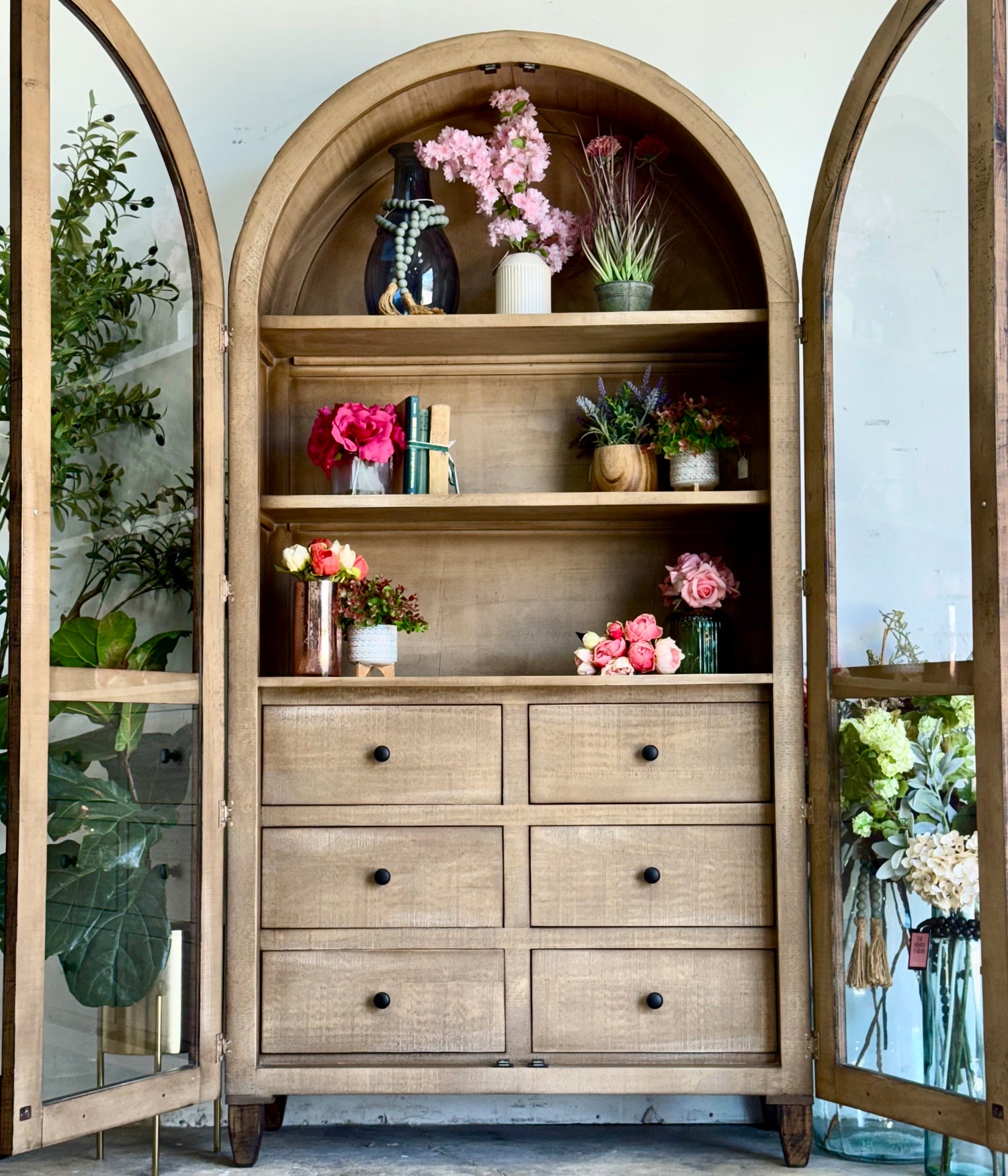 Melody Domed Vitrine-Honeywood™/Cappuccino