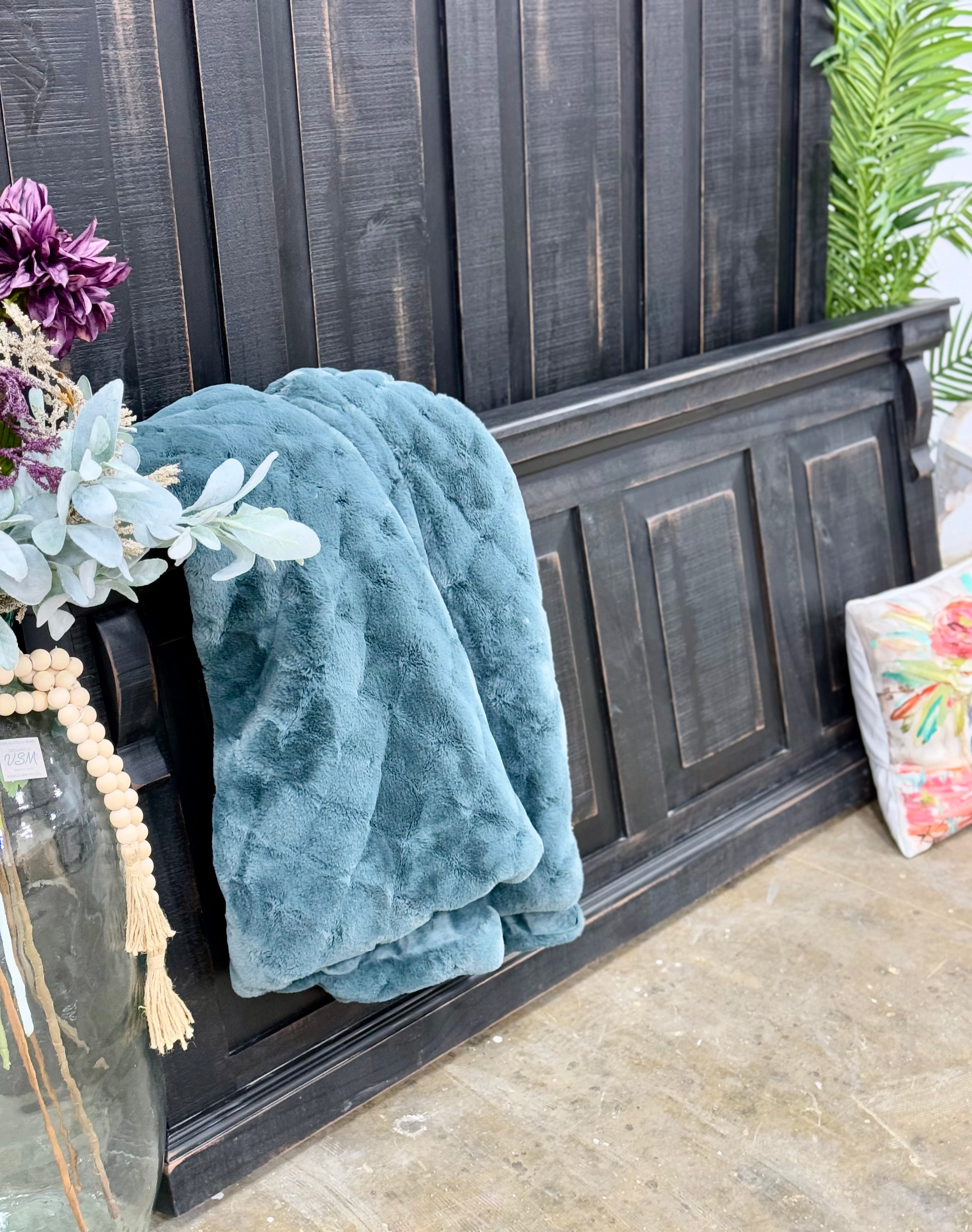 Jasmine Queen Bed-Handrubbed Black