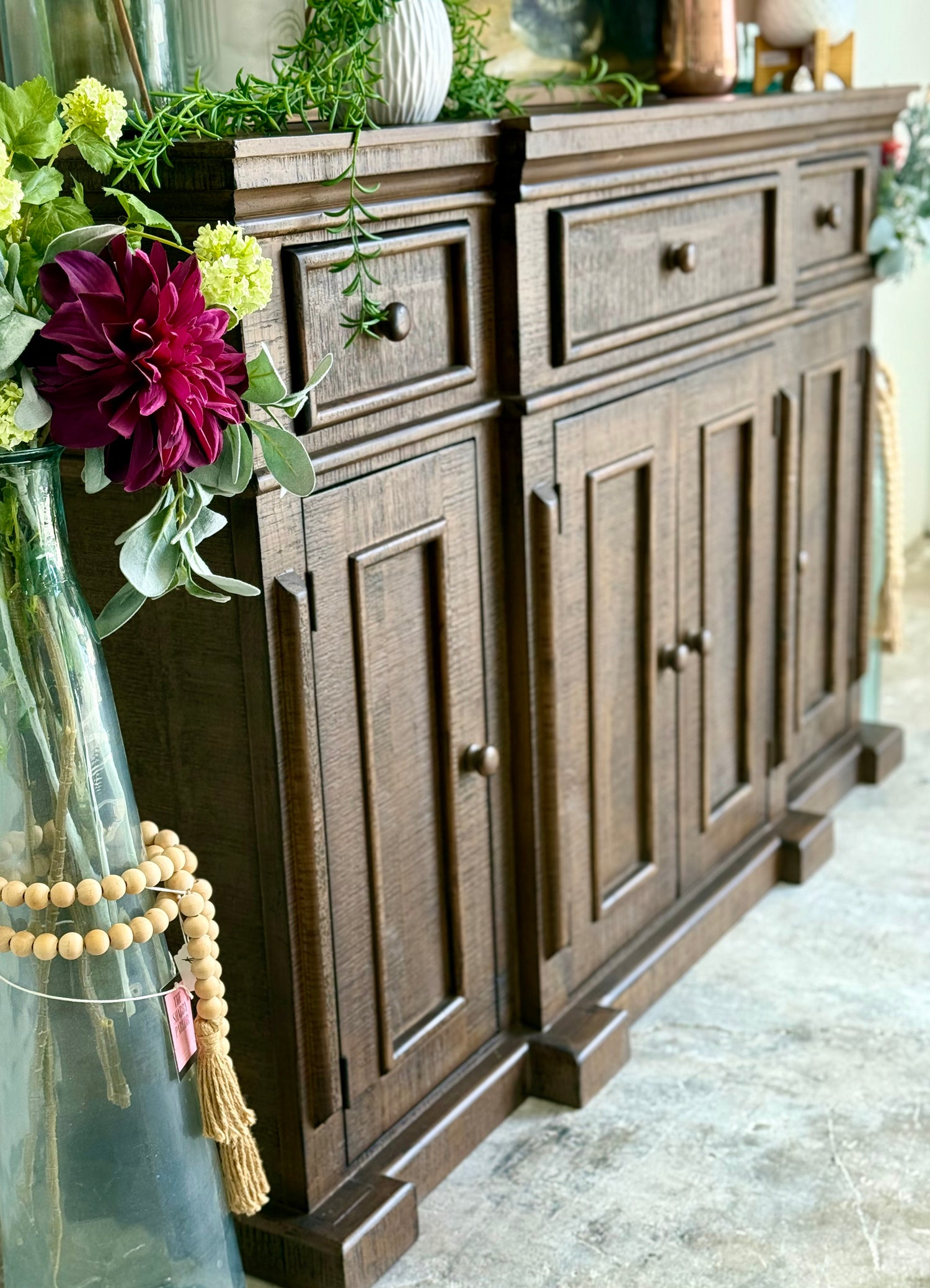 Lindsey 4-Door Console-Honeywood™