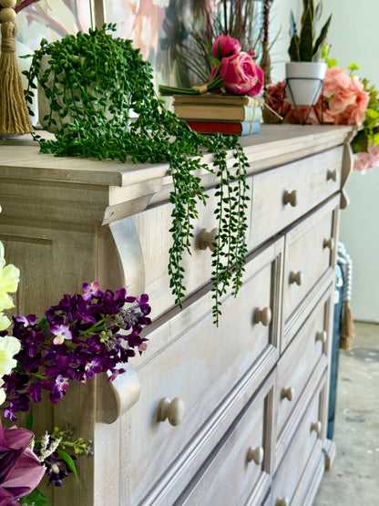 Jasmine Dresser-Soft Drift™