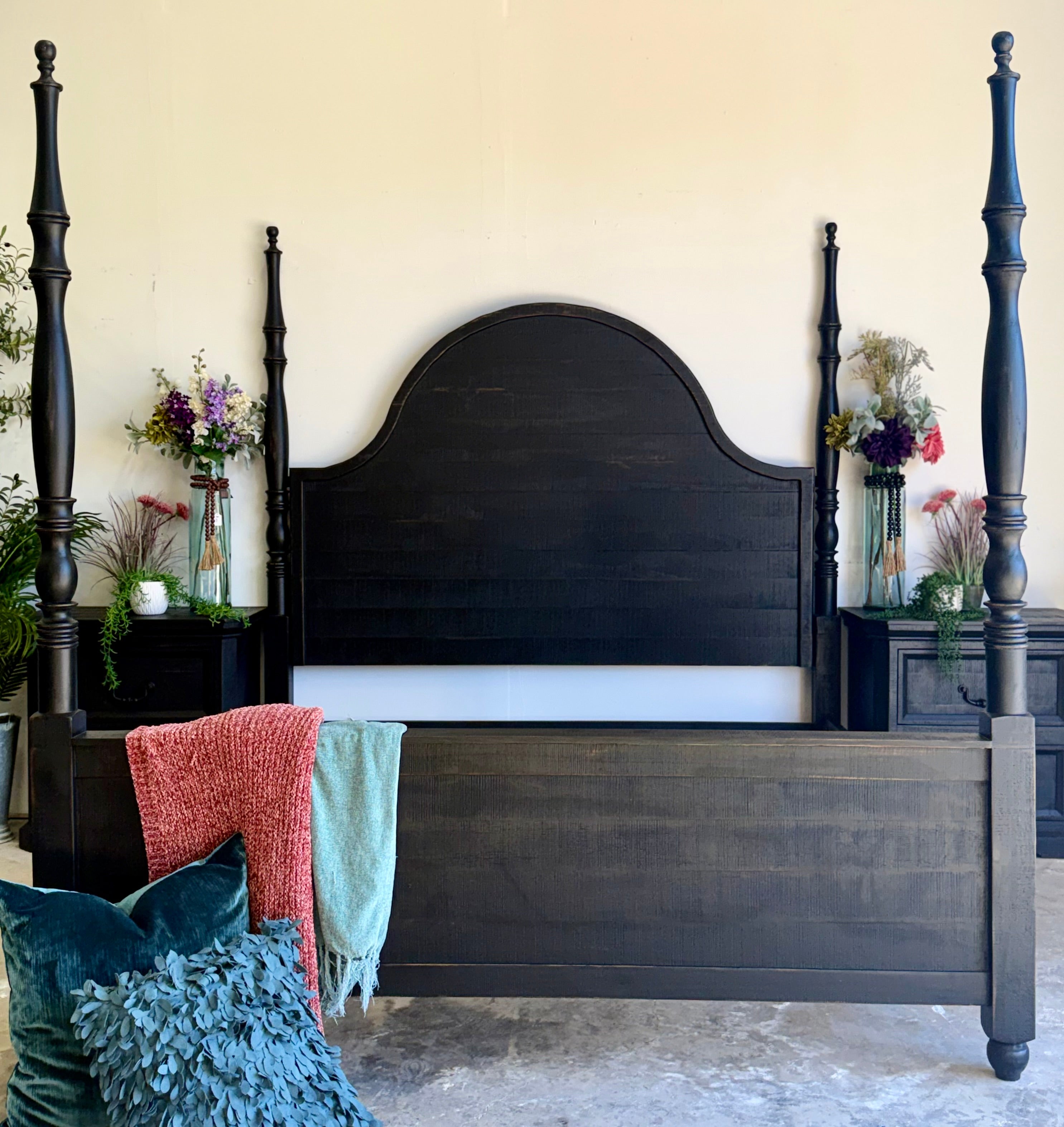 Willow King 4 Poster Bed-Handrubbed Black