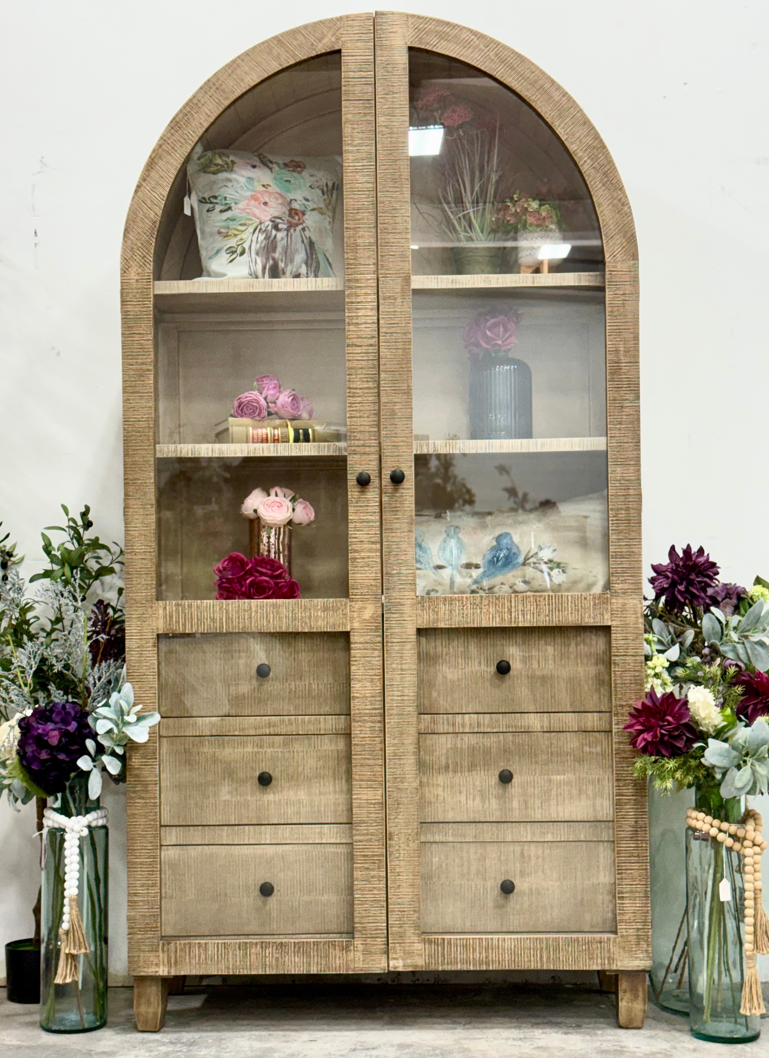 Melody Domed Vitrine-Sandstone/Dove