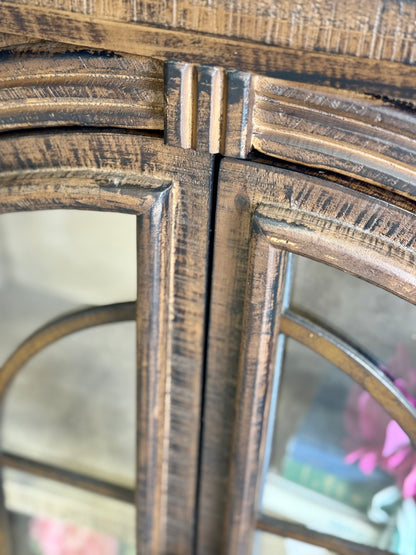 Colette Console-Honeywood/Dove