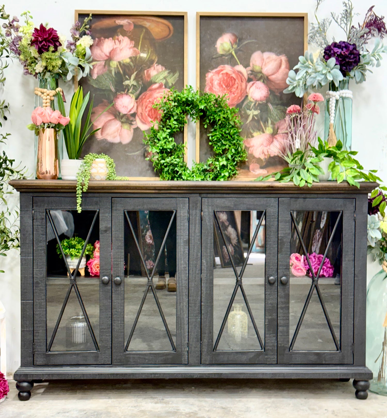 Maya 4-Door Console-Black/Sparrow