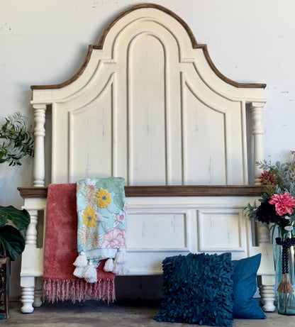 Madison Queen Bed-Creamy Linen™/Sandstone