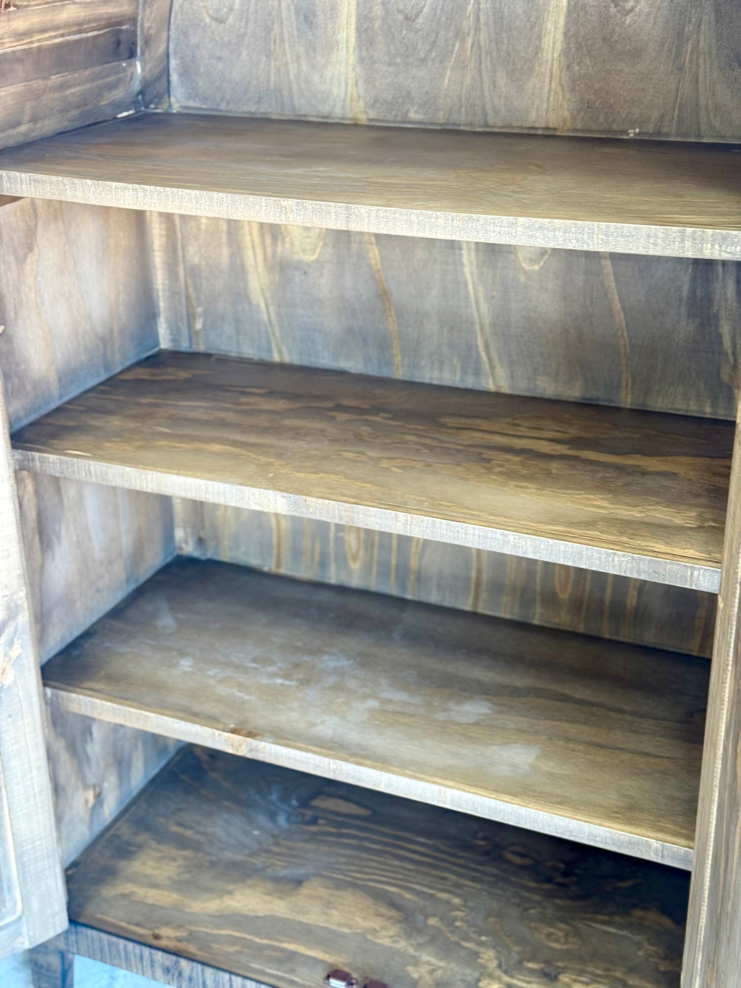 Georgia Domed Vitrine- Honeywood™