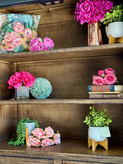 Camryn Vitrine-Black/Honeywood™