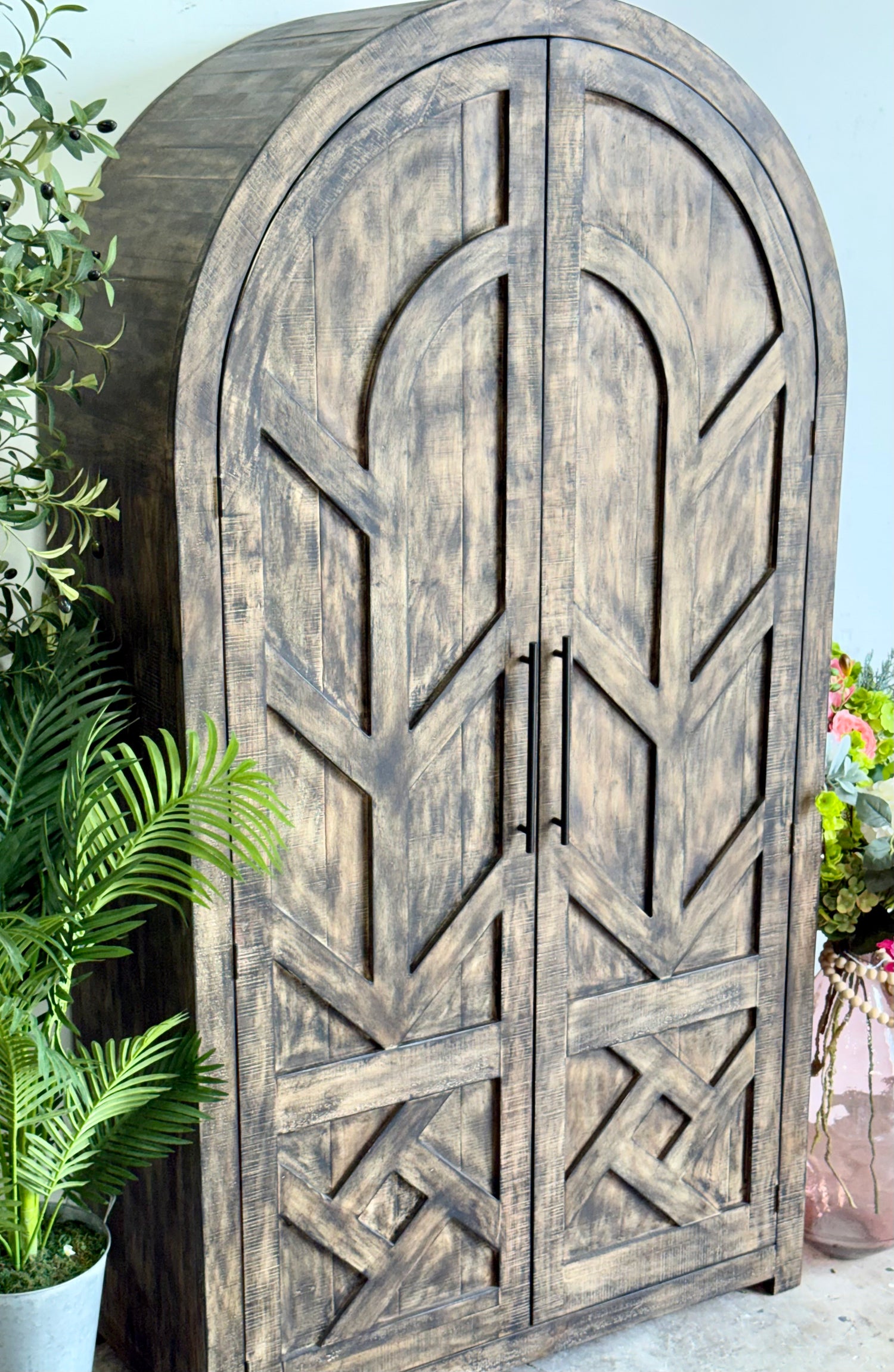 Caden Dome Vitrine-Pecan
