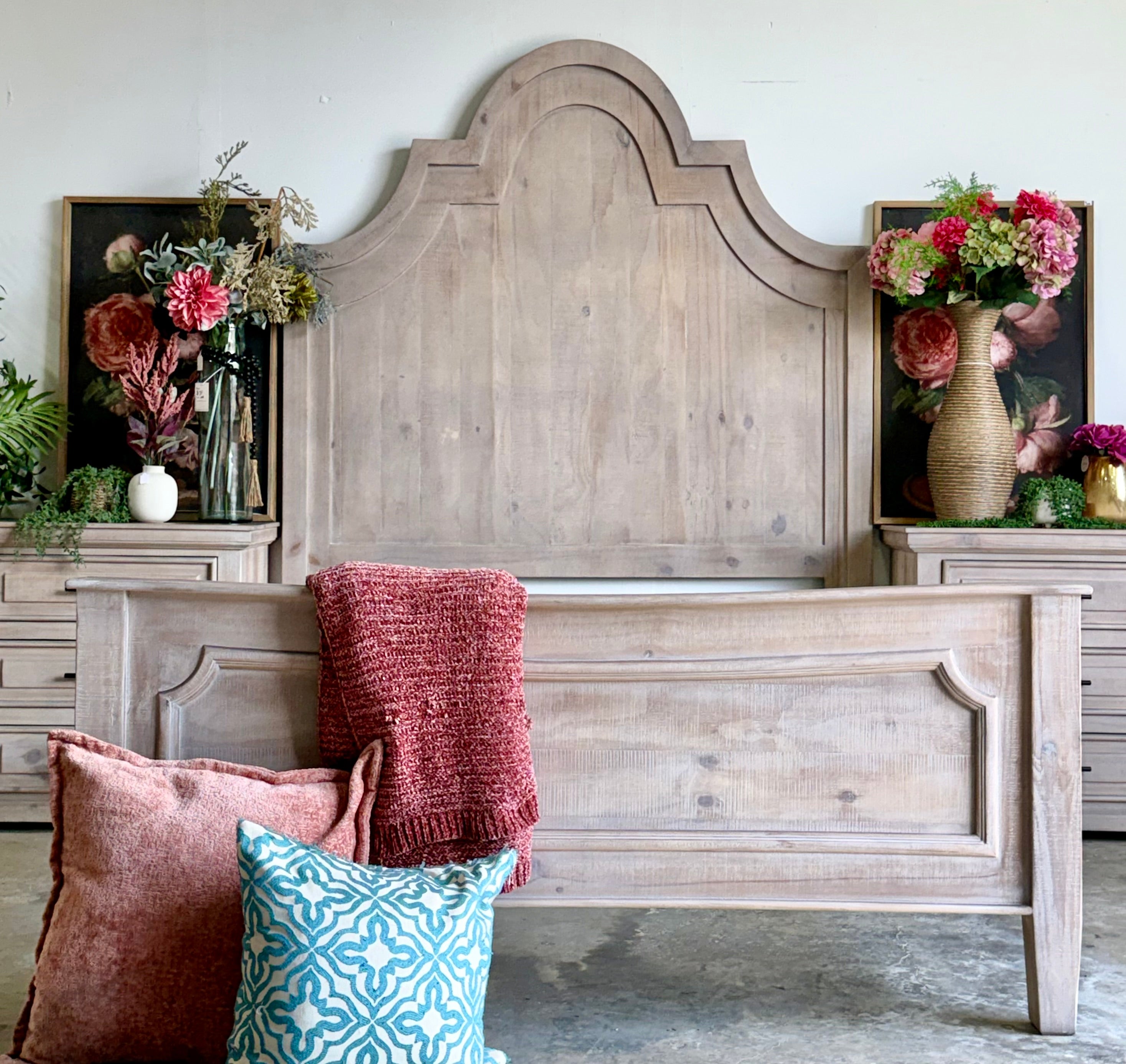 Jessica Queen Bed-Soft Drift™