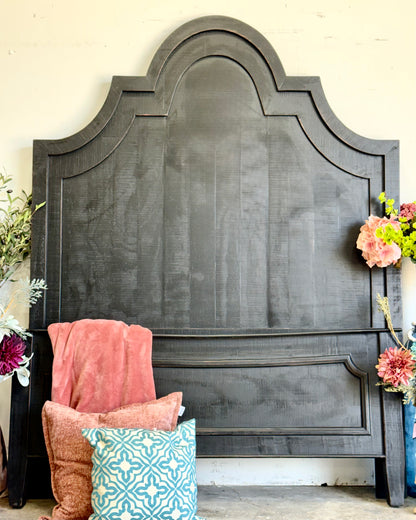 Jessica Queen Bed-Handrubbed Black