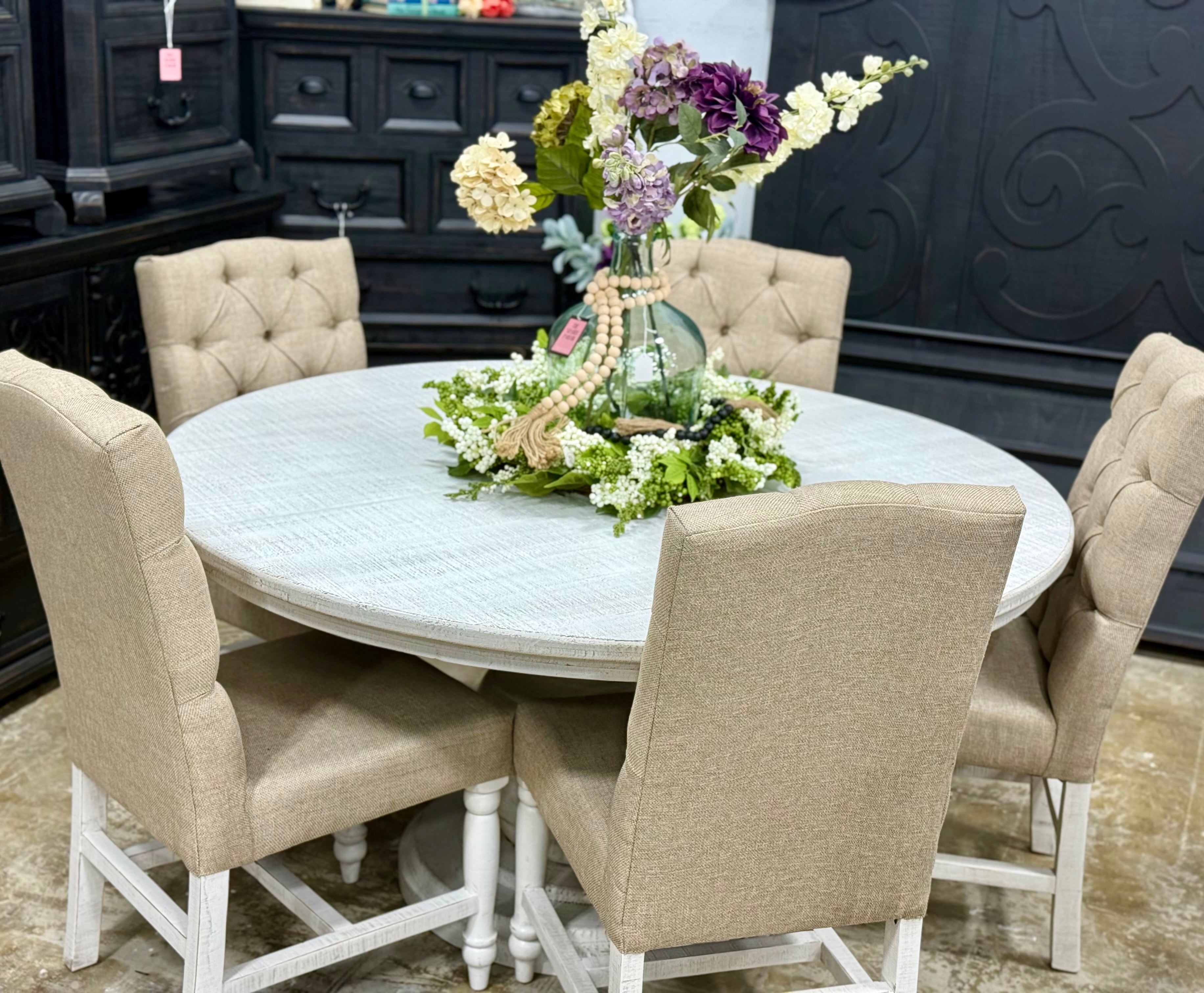 Lilly 60&quot; Round Pedestal Dining Table-White Wheat