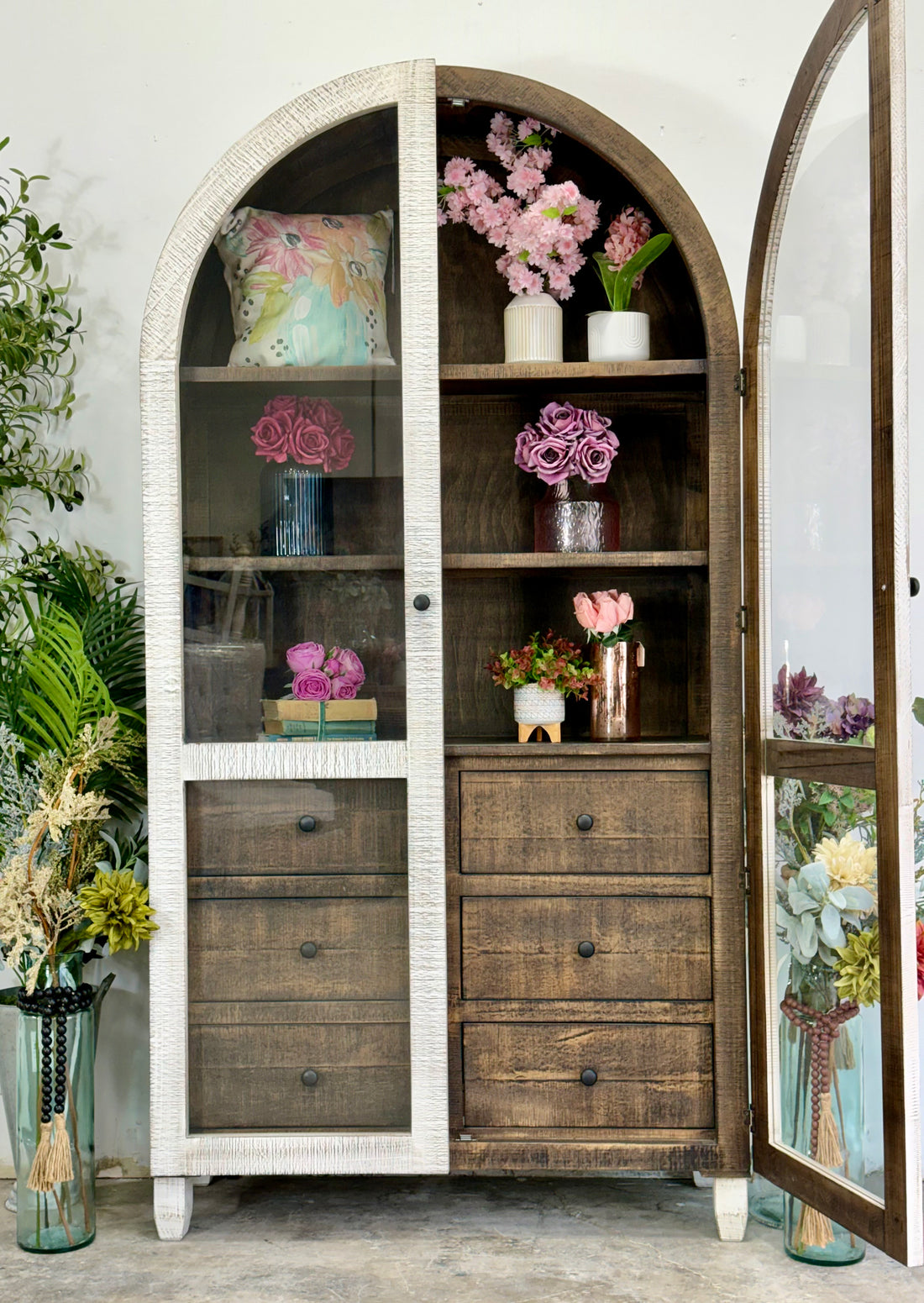 Melody Domed Vitrine-White Wheat/Honeywood