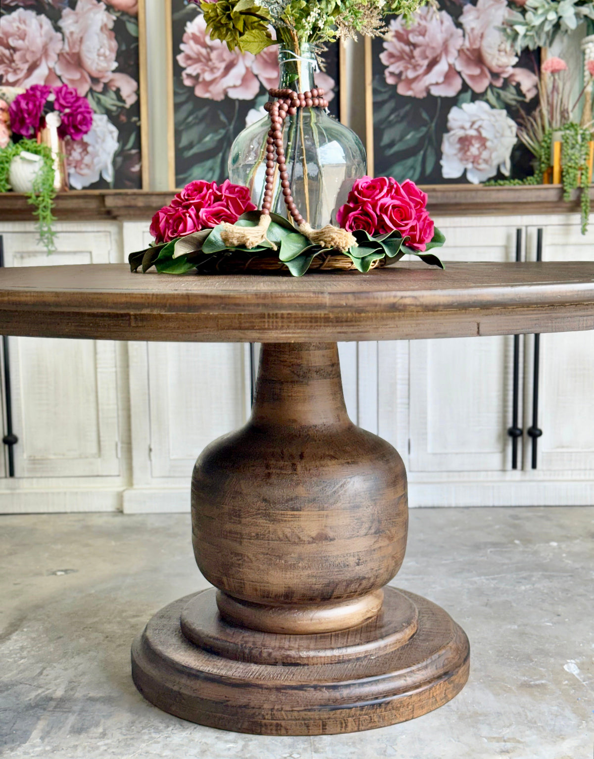 Lilly 60" Round Pedestal Dining Table-Honeywood™