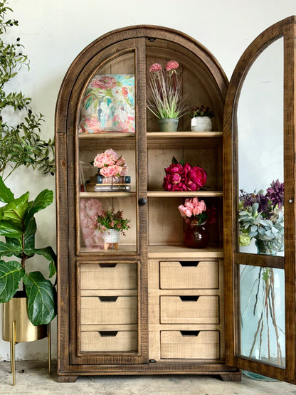 Avery Domed Vitrine-Honeywood™/Dove