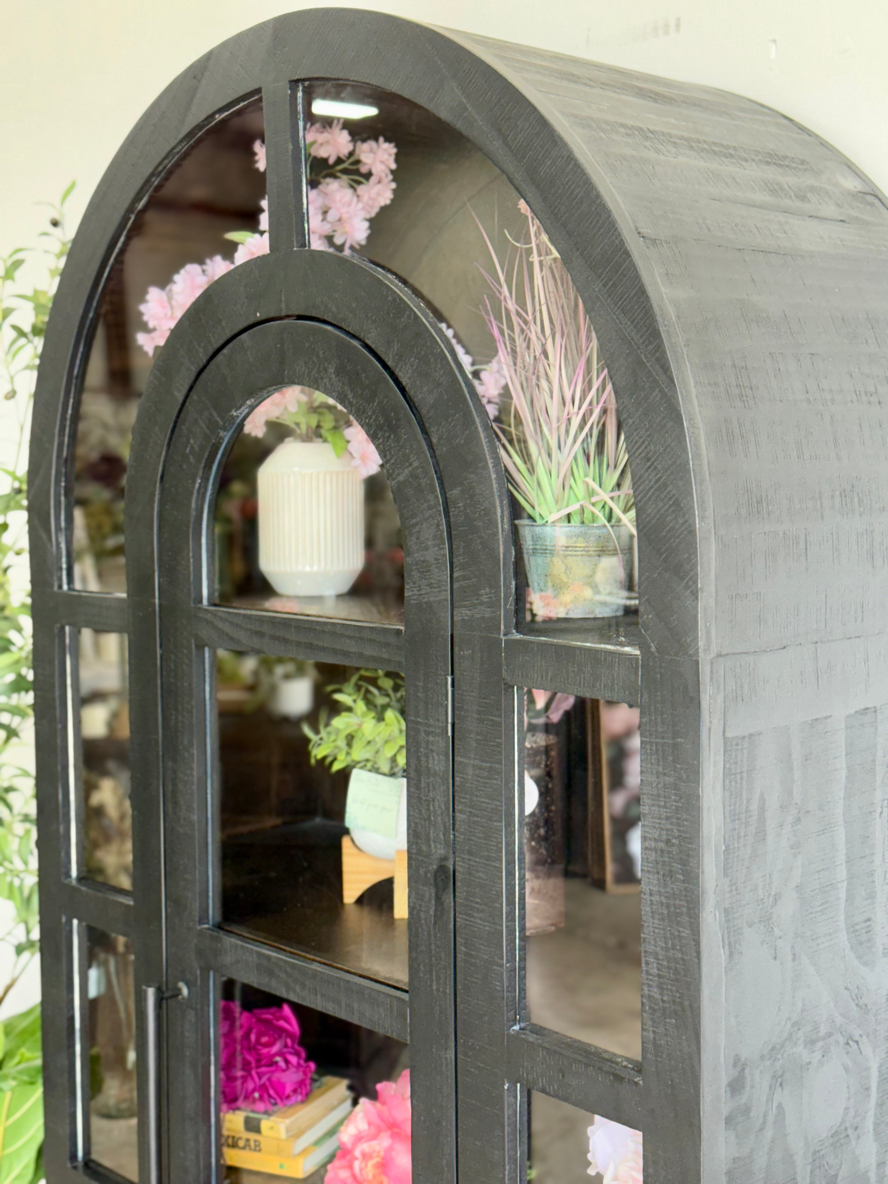 Claire Dome Vitrine- Black/Sparrow
