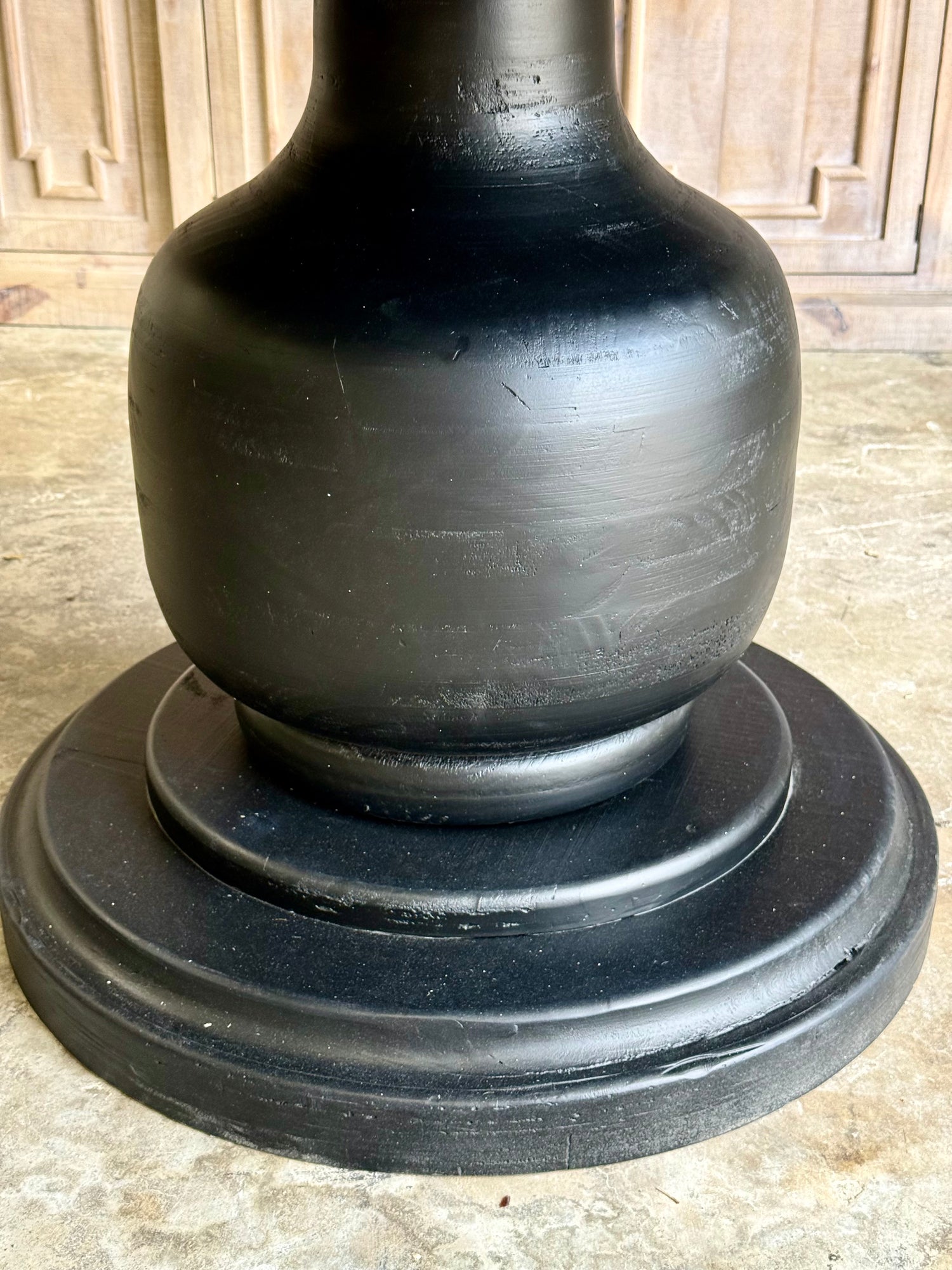 Lilly 54" Round Pedestal Dining Table-Black/Honeywood™