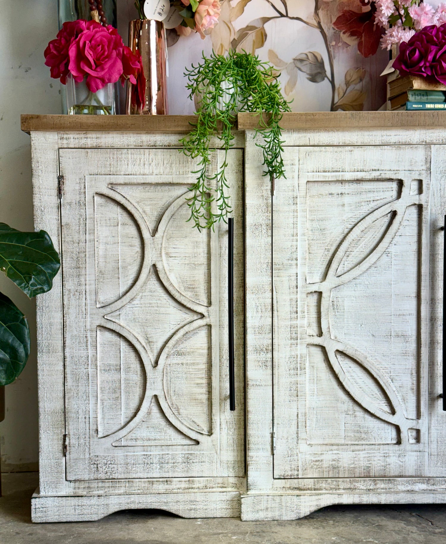 Circle Door Console-Toasted Wheat™/Sandstone