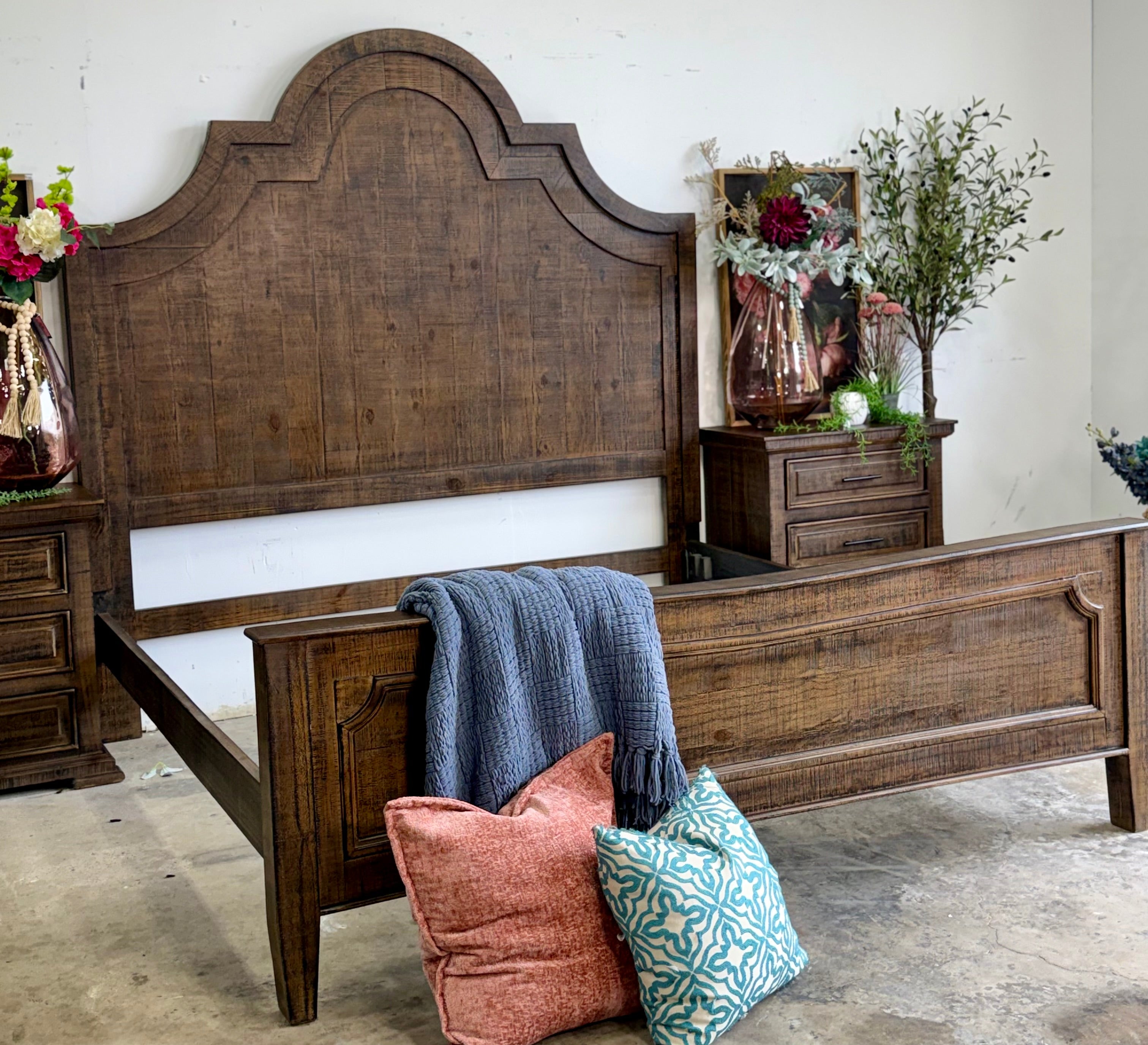 Jessica King Bed-Honeywood