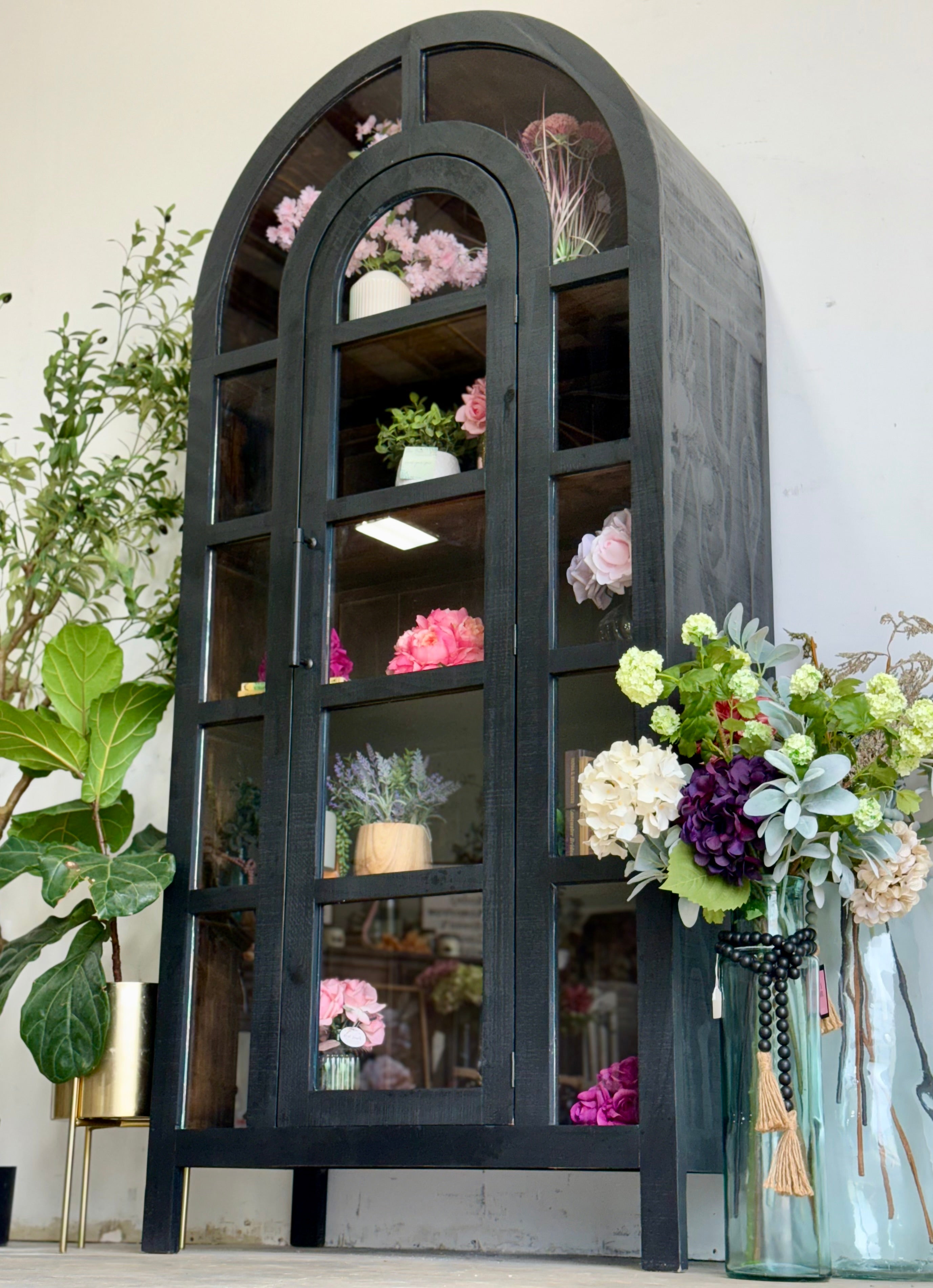 Claire Dome Vitrine- Black/Sparrow