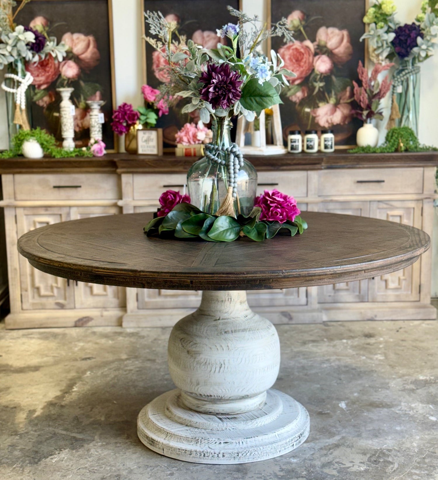 Lilly 60" Round Pedestal Dining Table-White Wheat/Honeywood™