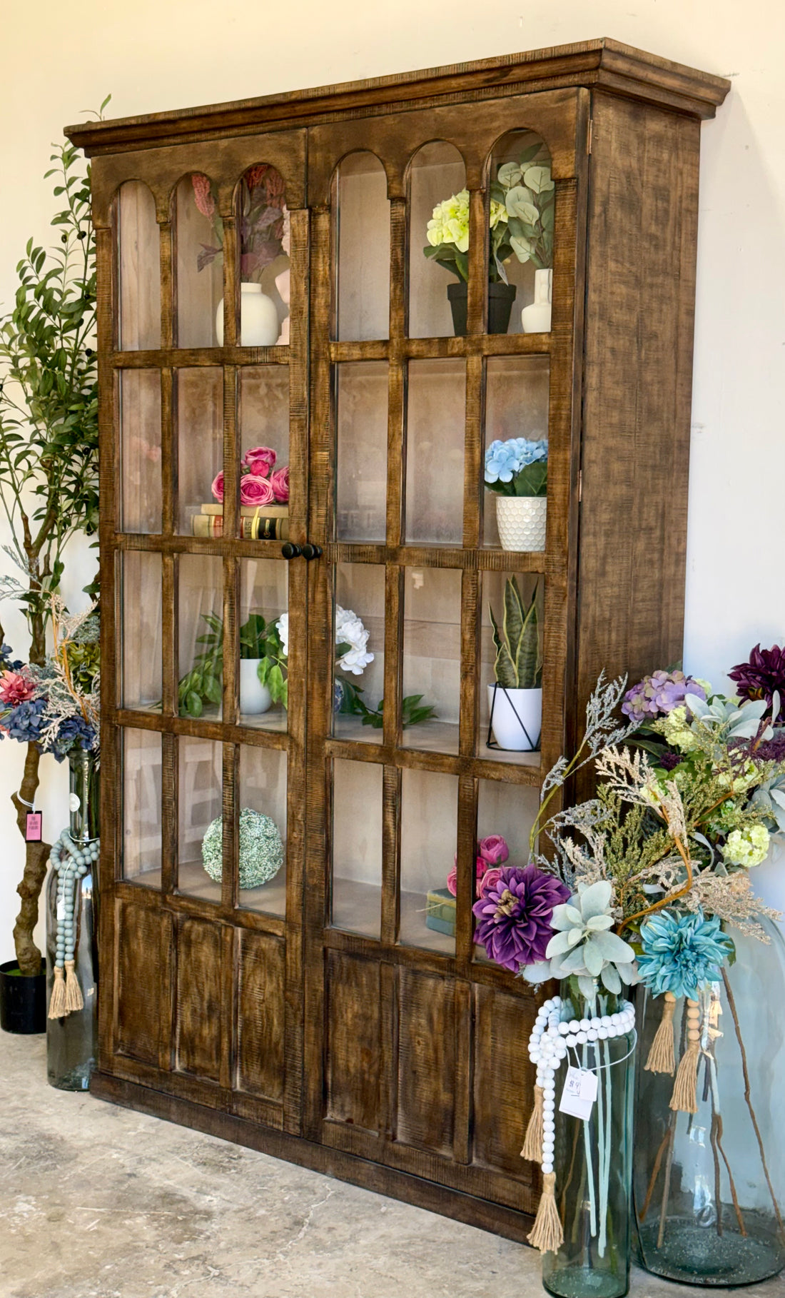 Gia Vitrine-Pecan/Soft Drift
