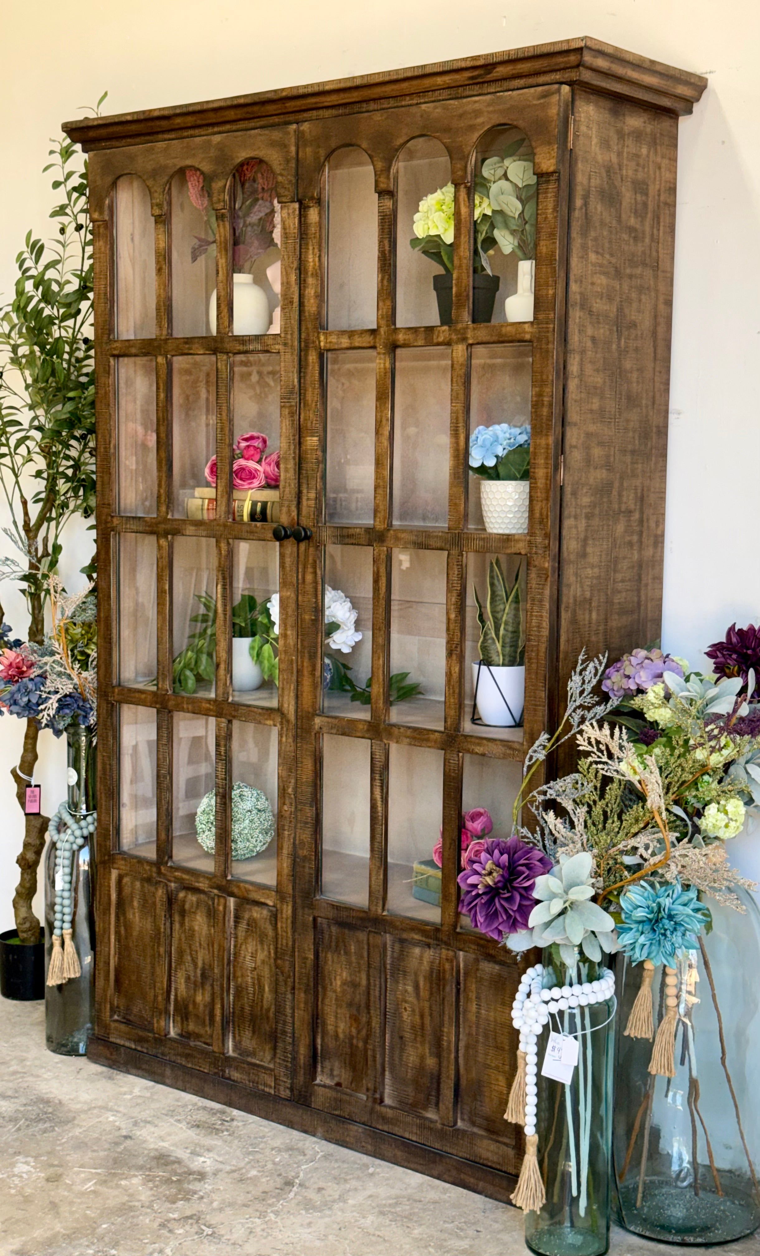 Gia Vitrine-Pecan/Soft Drift