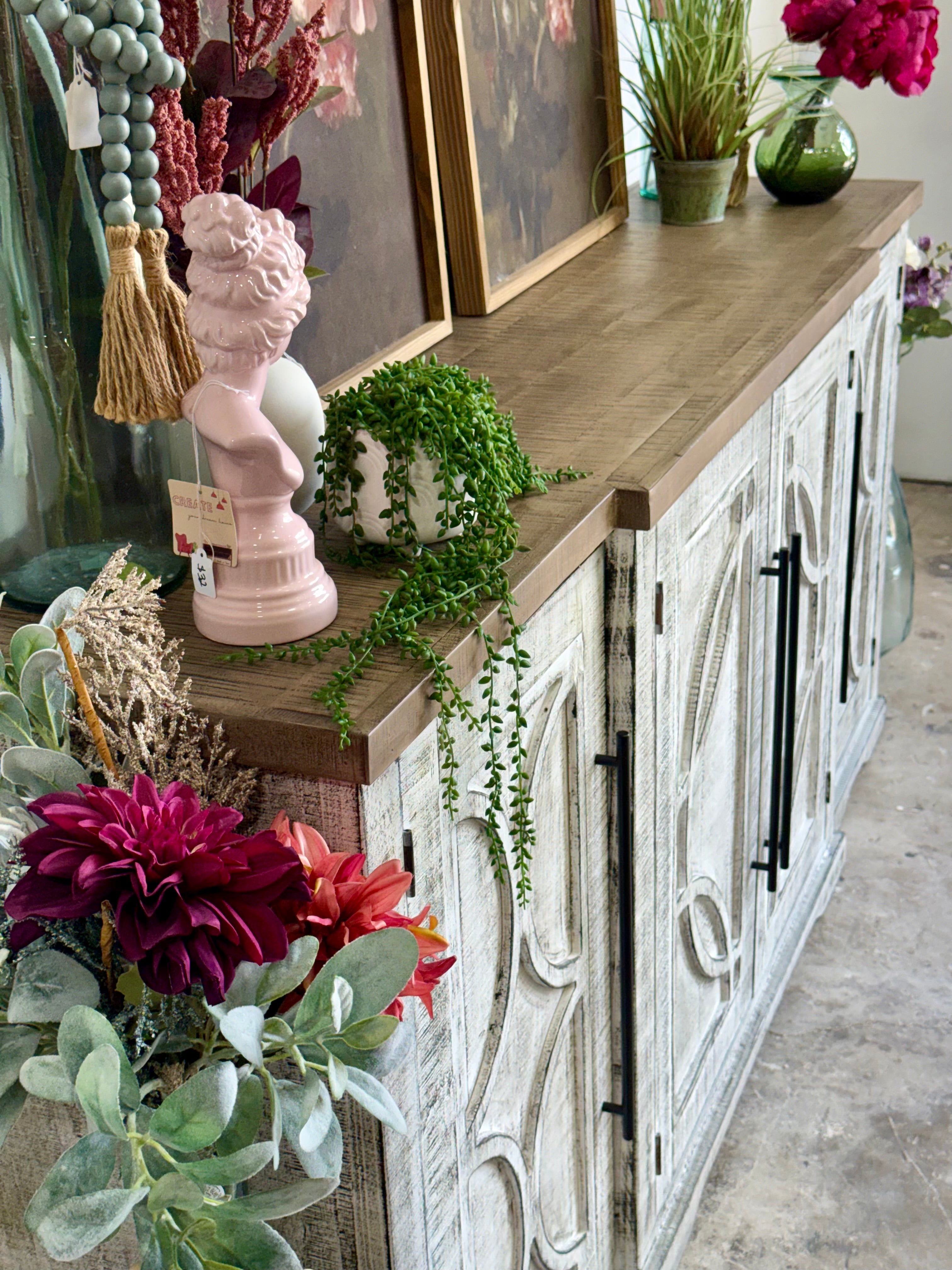 Circle Door Console-Toasted Wheat™/Sandstone