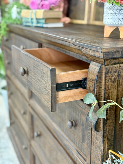 Jasmine Dresser-Honeywood™